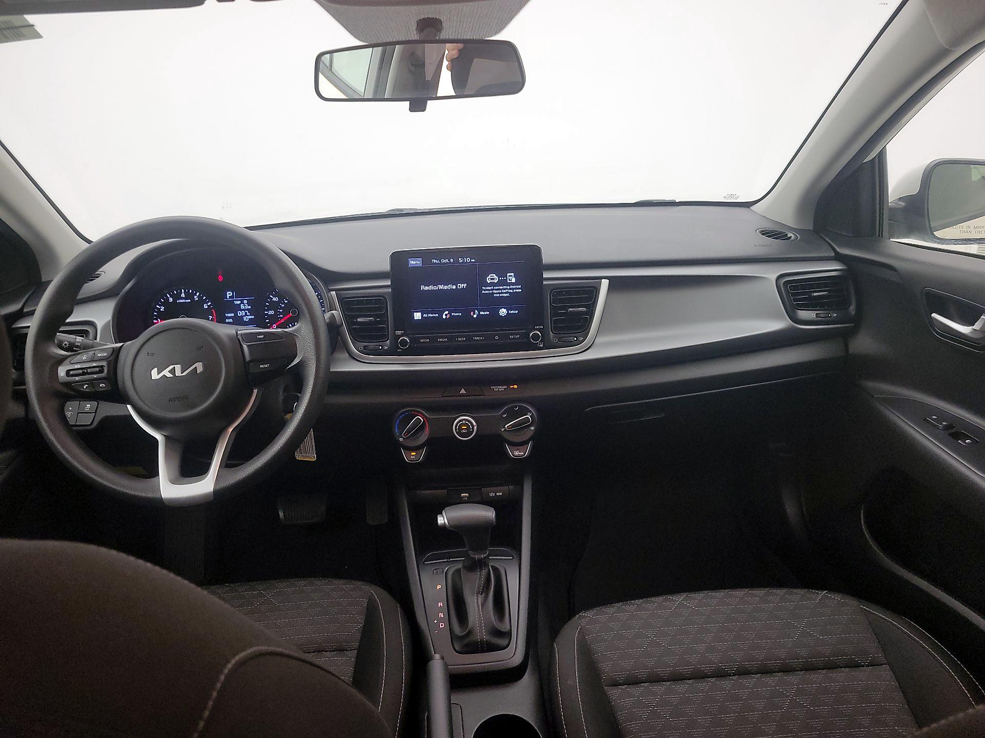 Thumbnail: 2023 Kia Rio - 9