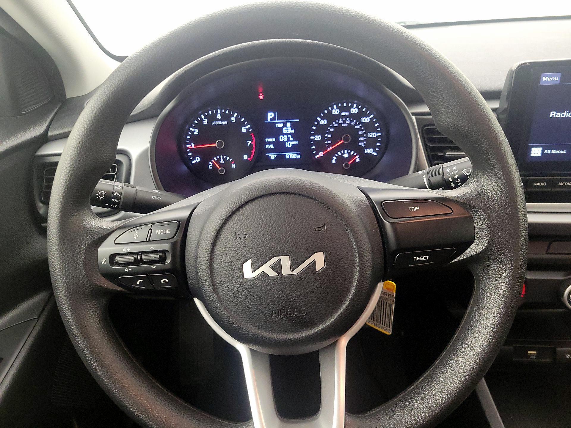 Thumbnail: 2023 Kia Rio - 10