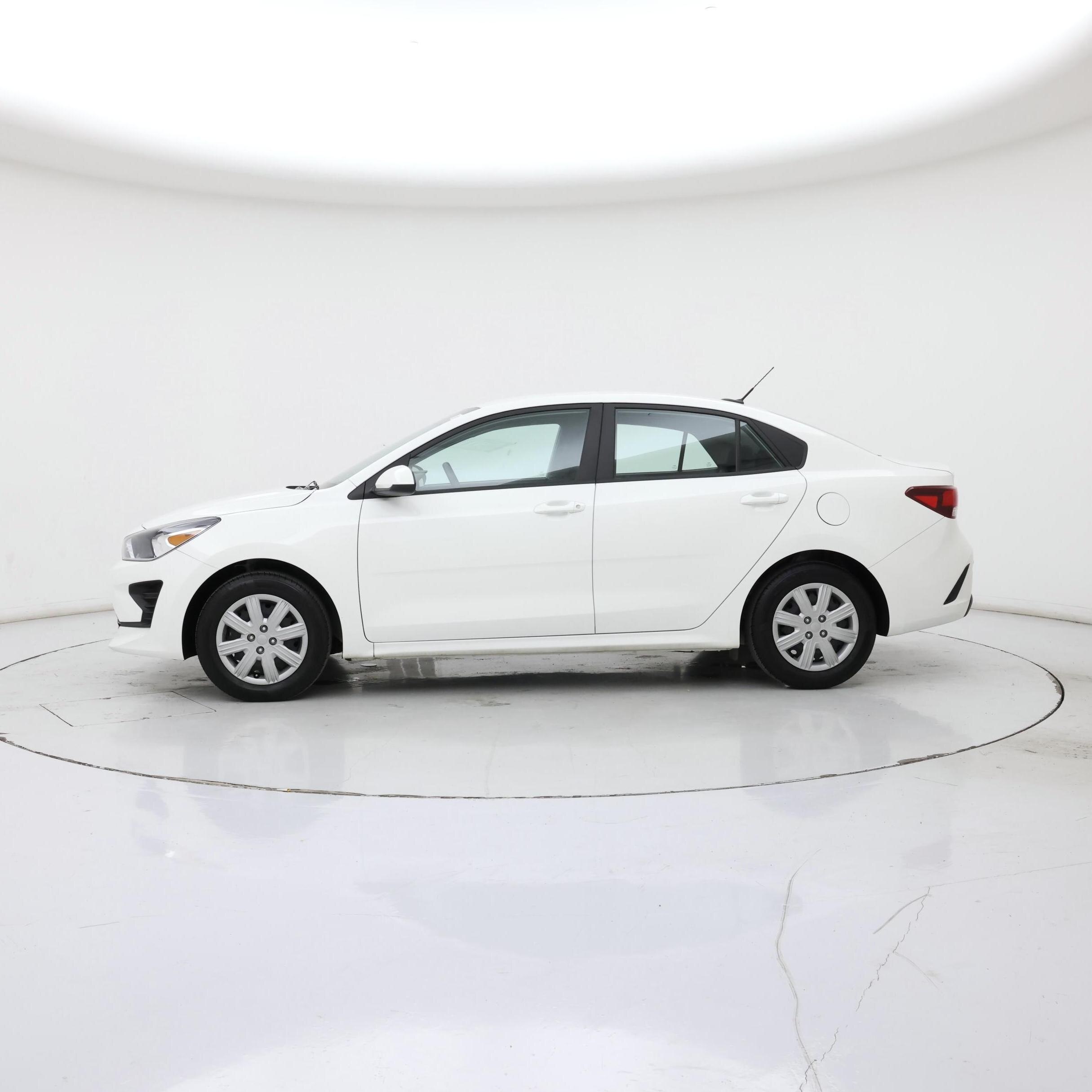 Thumbnail: 2023 Kia Rio - 3