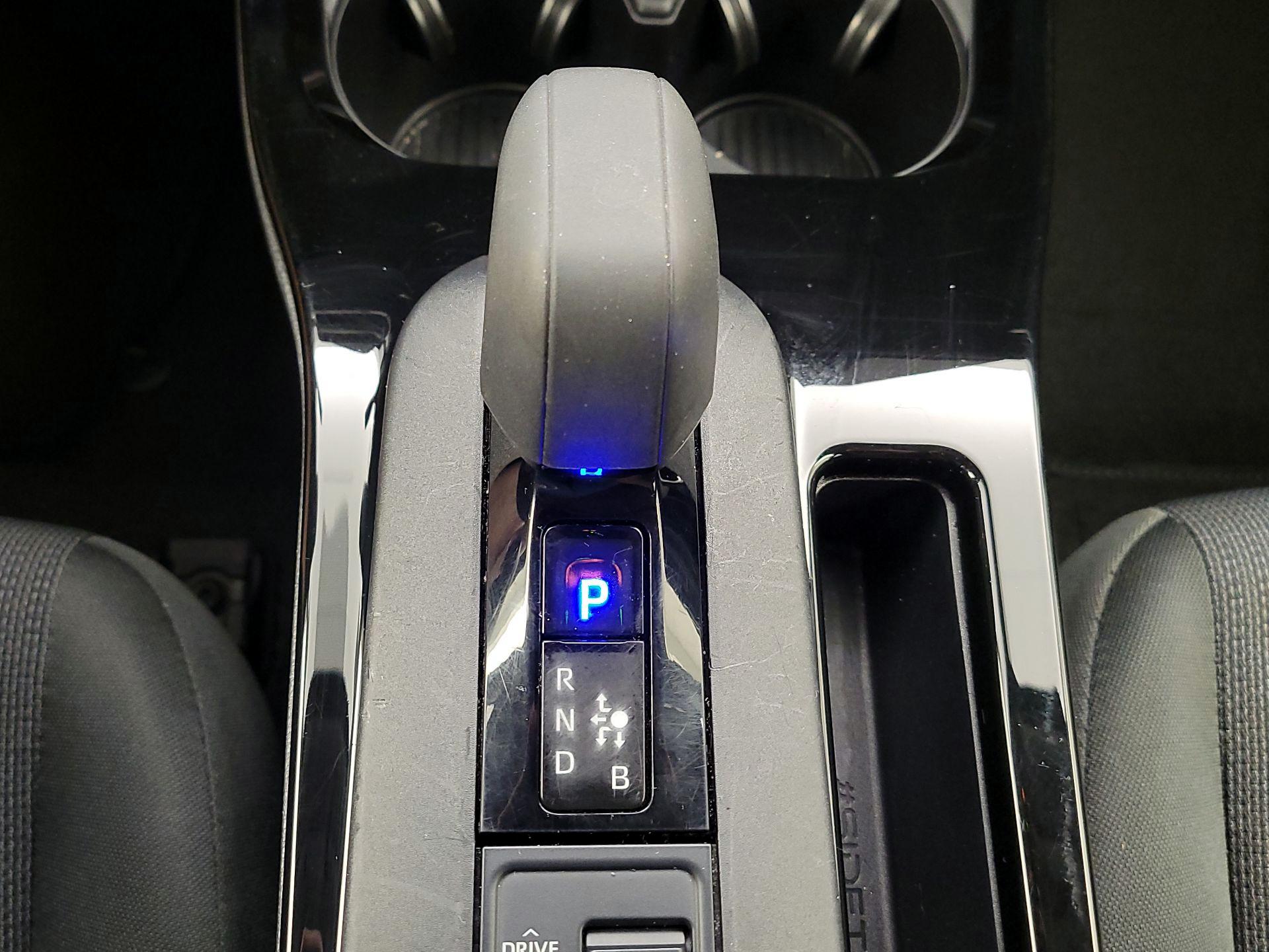 Thumbnail: 2024 Toyota Prius - 17