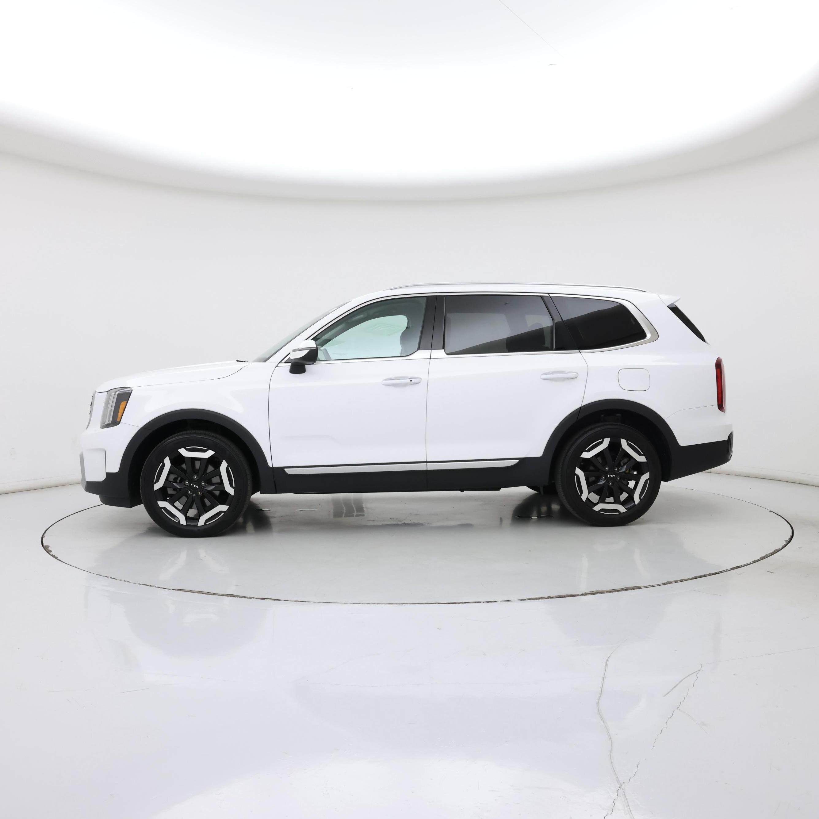 Thumbnail: 2023 Kia Telluride - 3