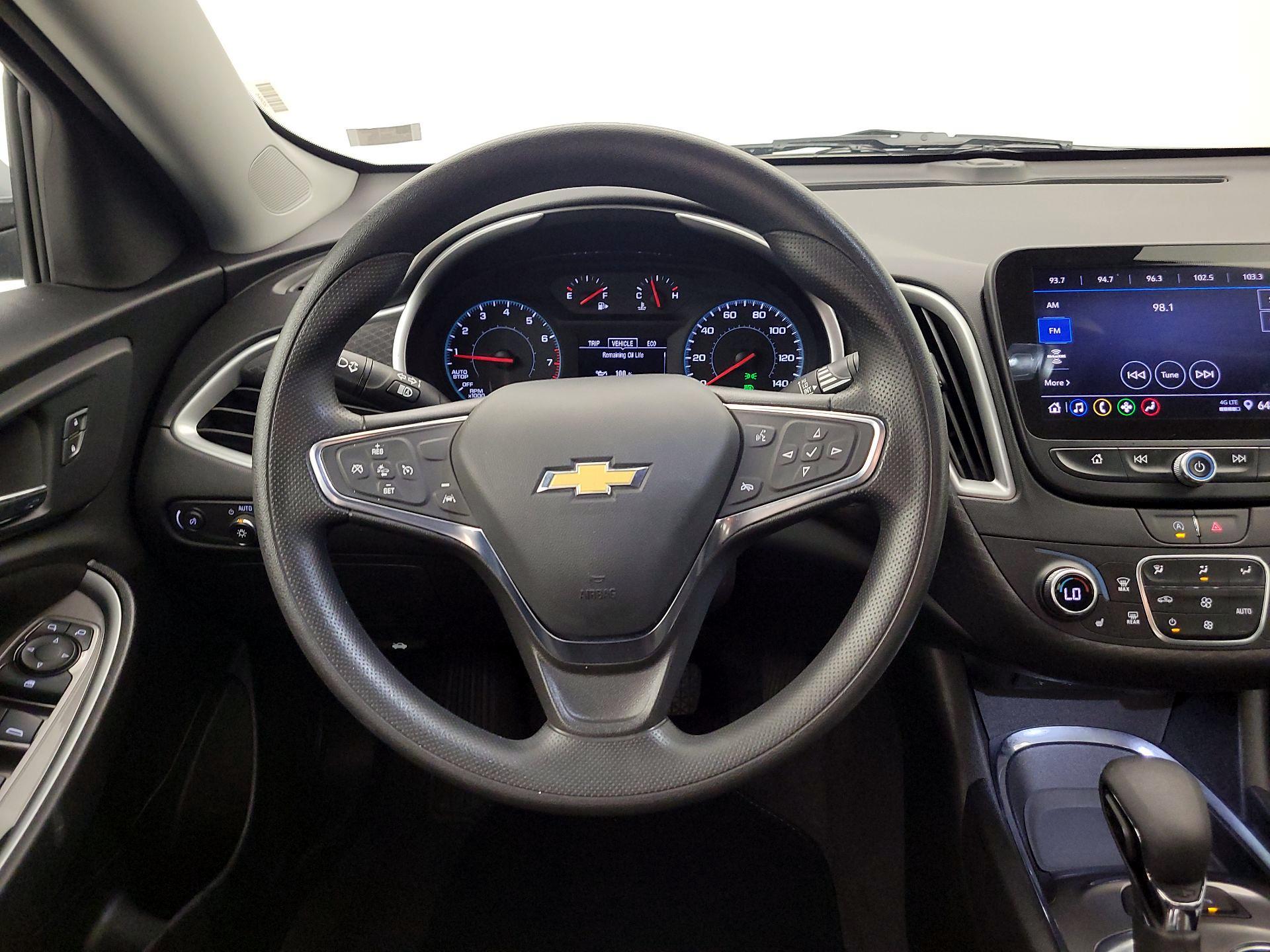 Thumbnail: 2024 Chevrolet Malibu - 10