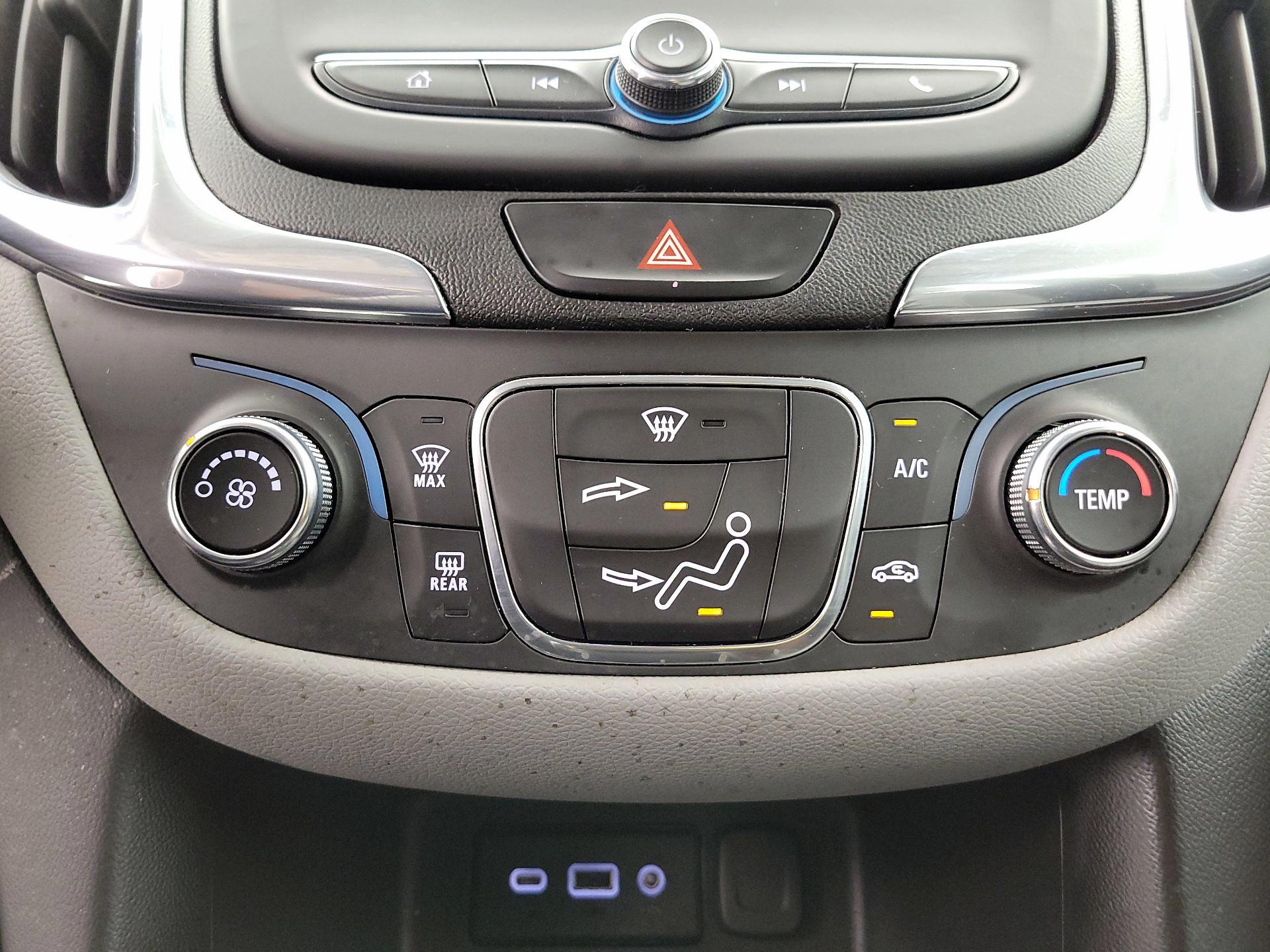 Thumbnail: 2020 Chevrolet Equinox - 16