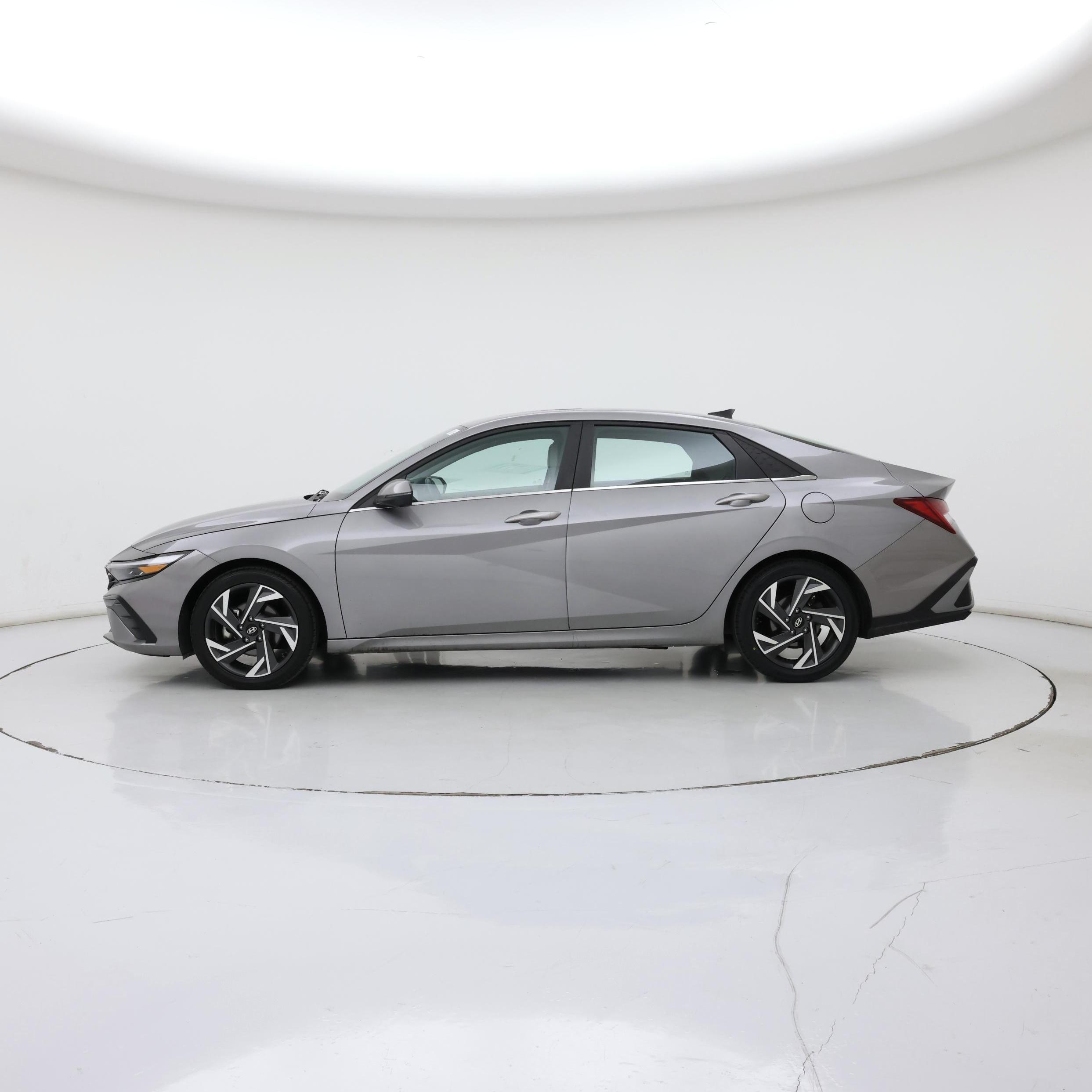 Thumbnail: 2024 Hyundai Elantra - 3