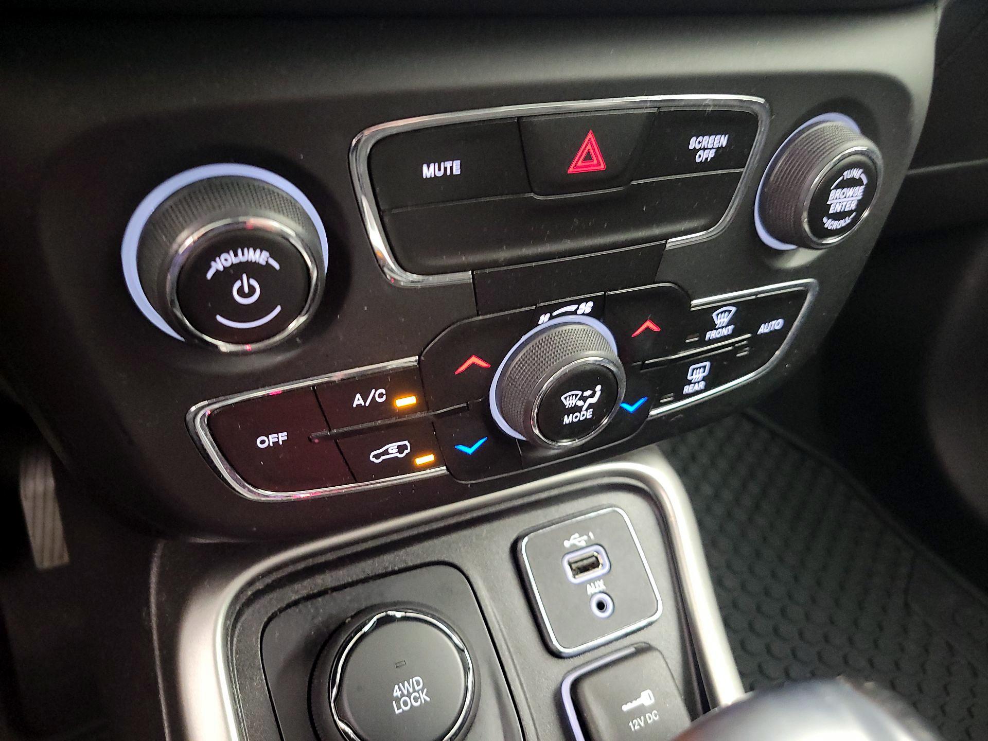 Thumbnail: 2021 Jeep Compass - 16