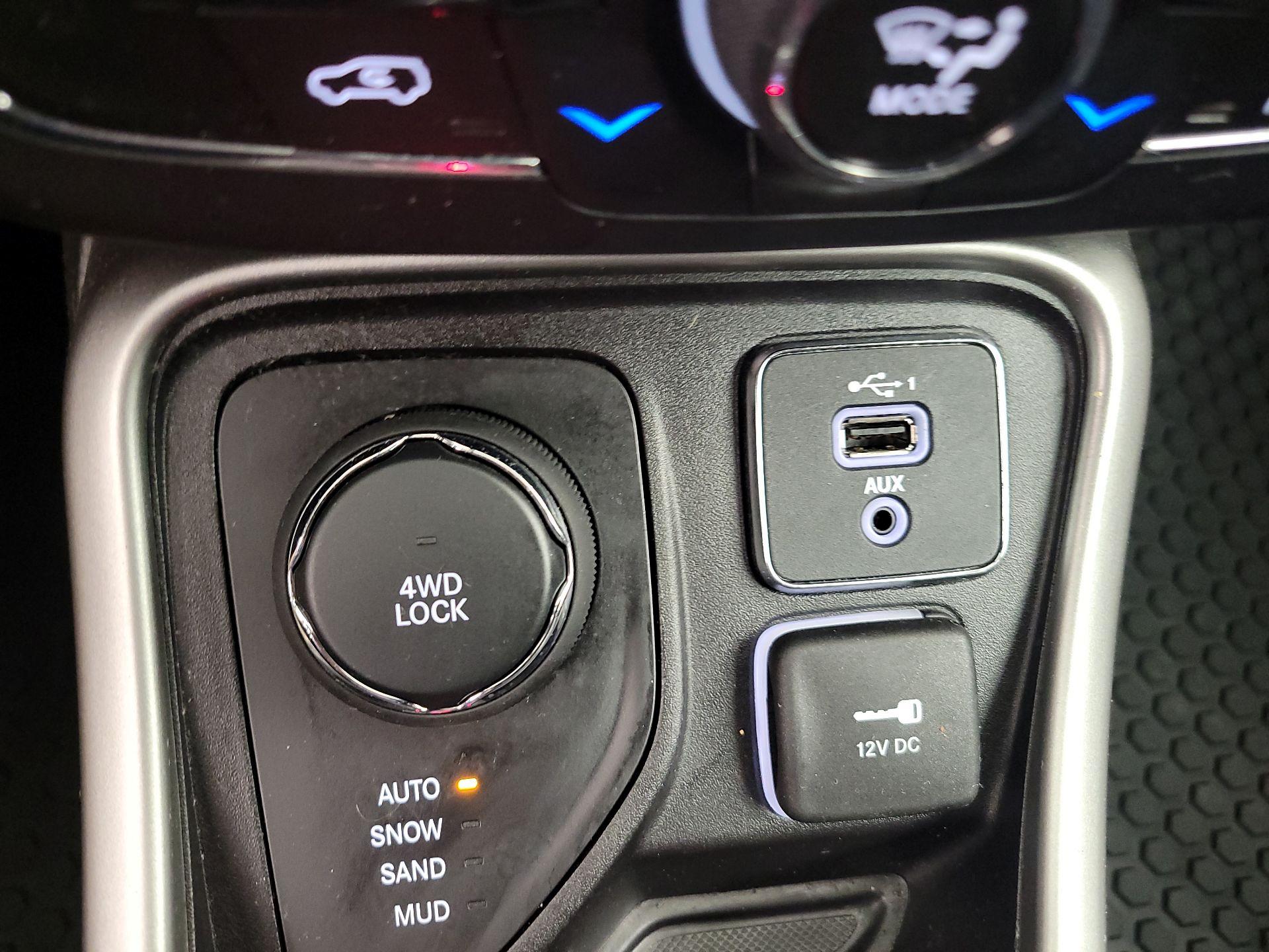 Thumbnail: 2021 Jeep Compass - 18