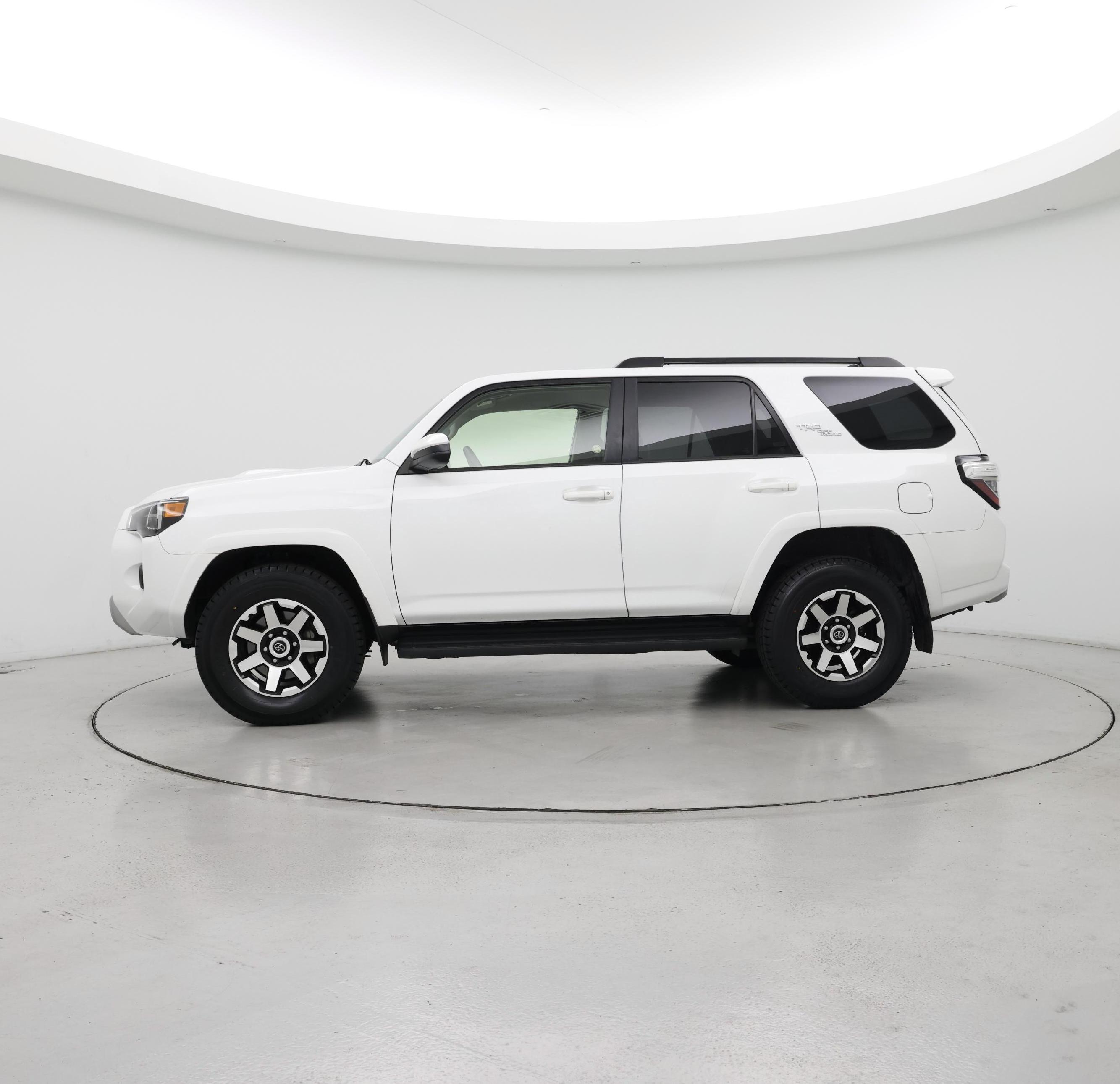 Thumbnail: 2024 Toyota 4Runner - 3
