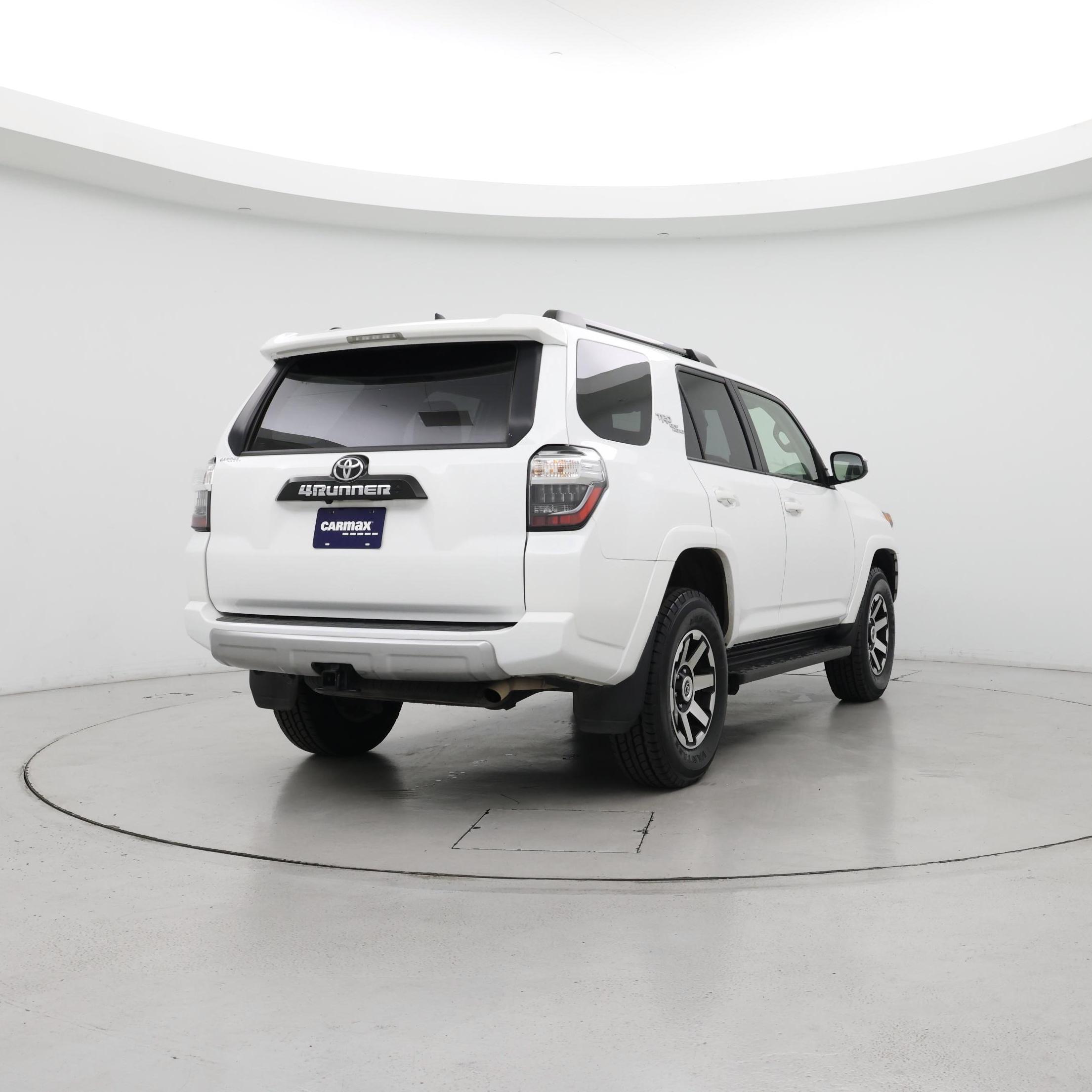 Thumbnail: 2024 Toyota 4Runner - 8