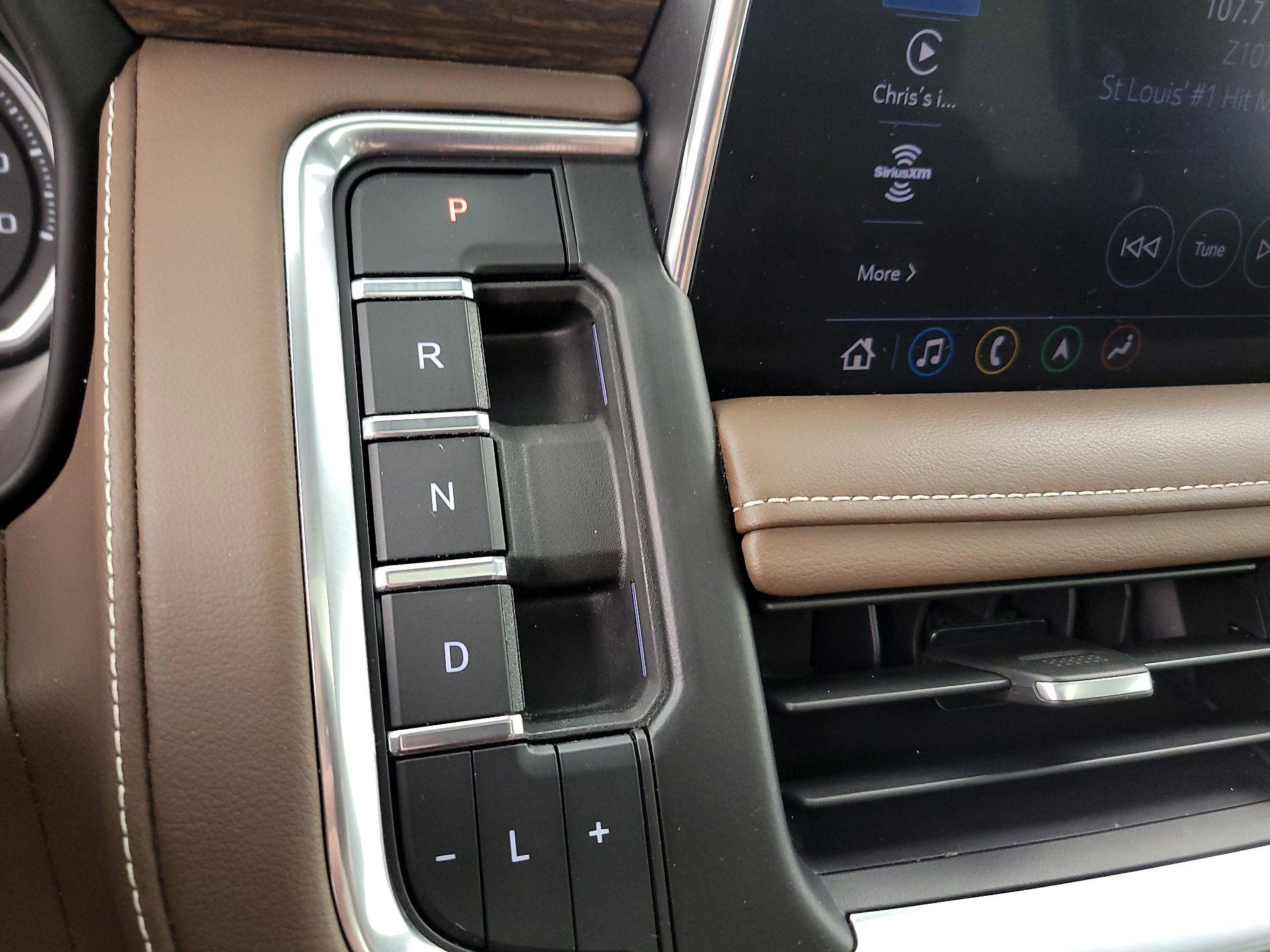 Thumbnail: 2021 Chevrolet Tahoe - 17