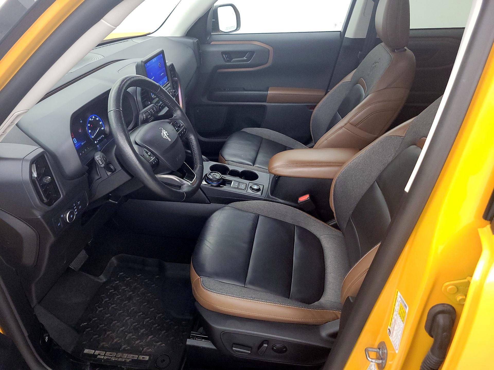 Thumbnail: 2022 Ford Bronco Sport - 11