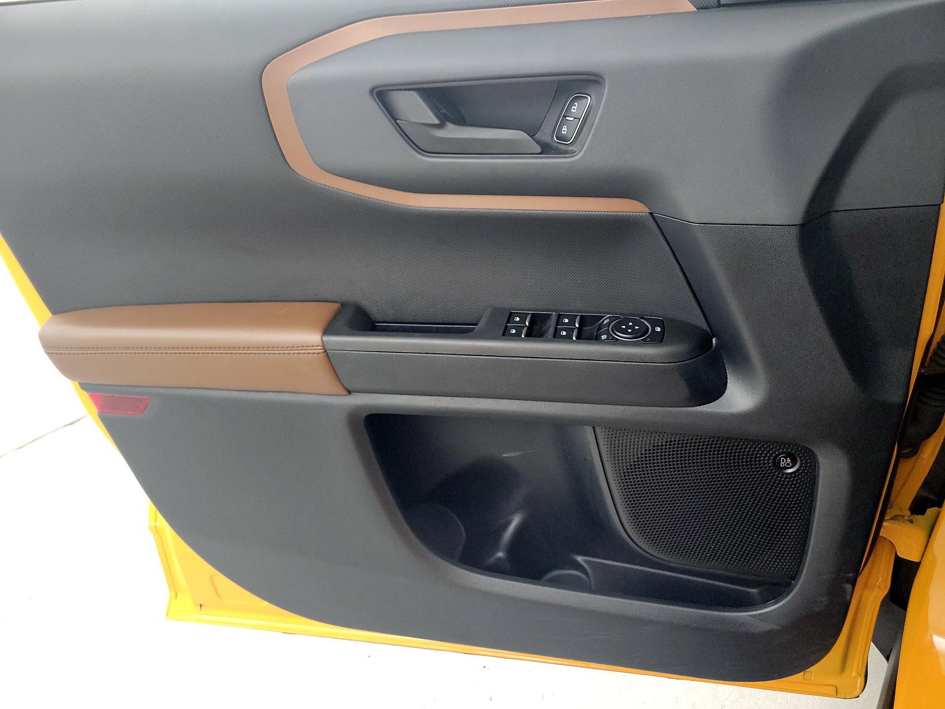 Thumbnail: 2022 Ford Bronco Sport - 12