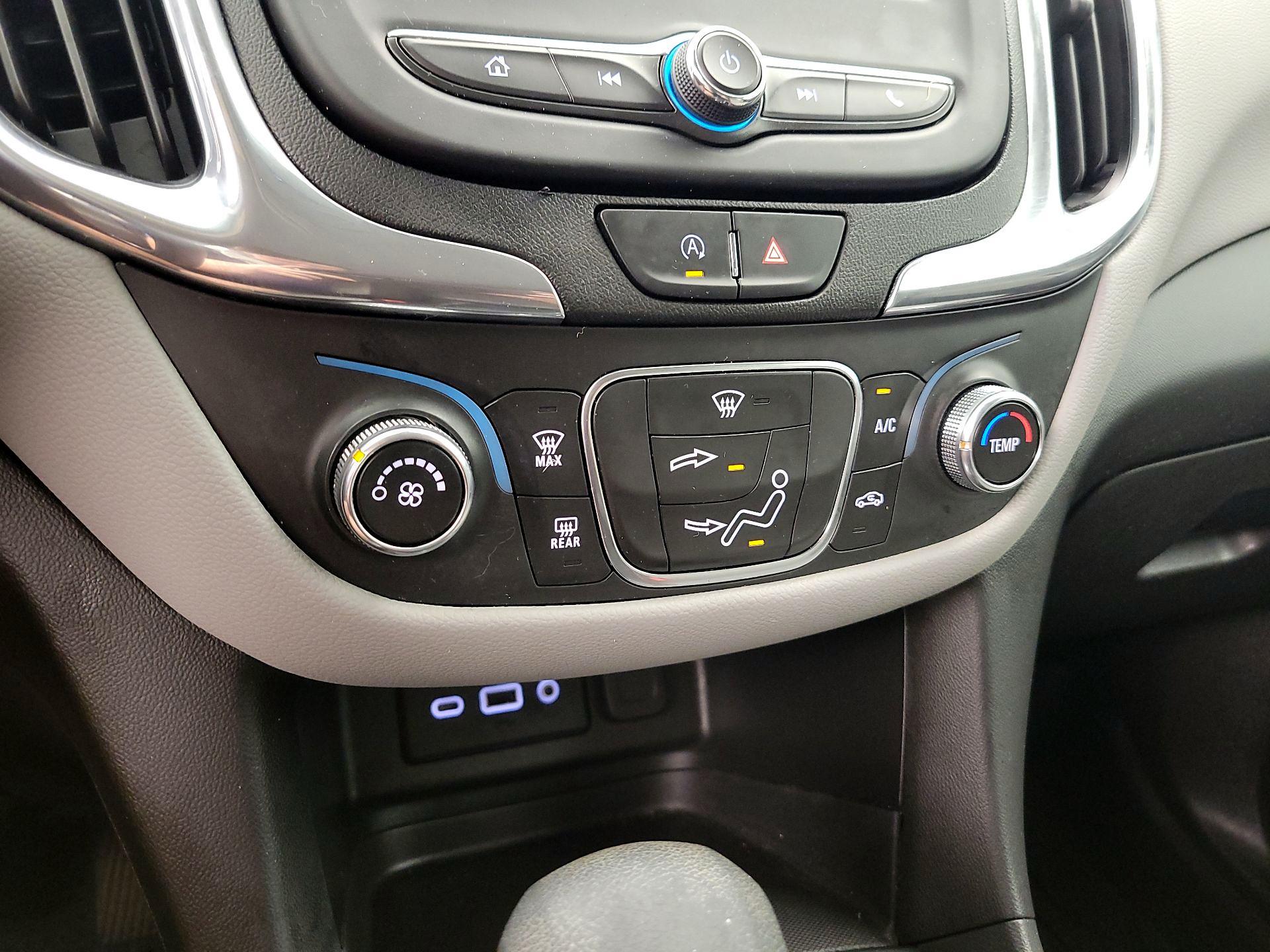 Thumbnail: 2022 Chevrolet Equinox - 16