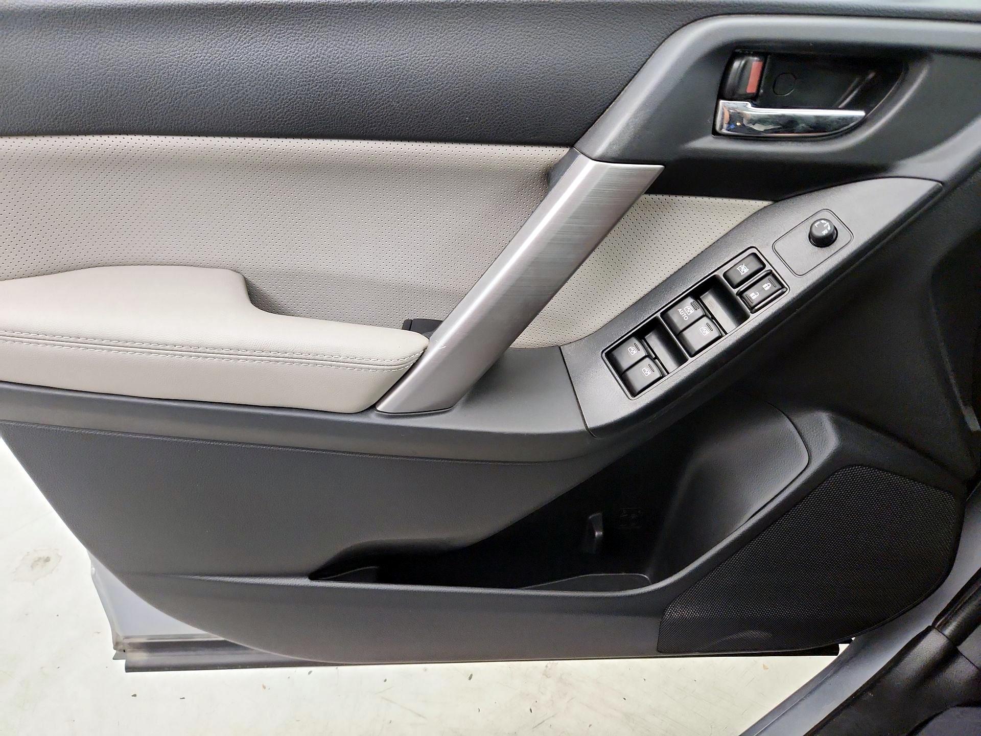 Thumbnail: 2015 Subaru Forester - 12