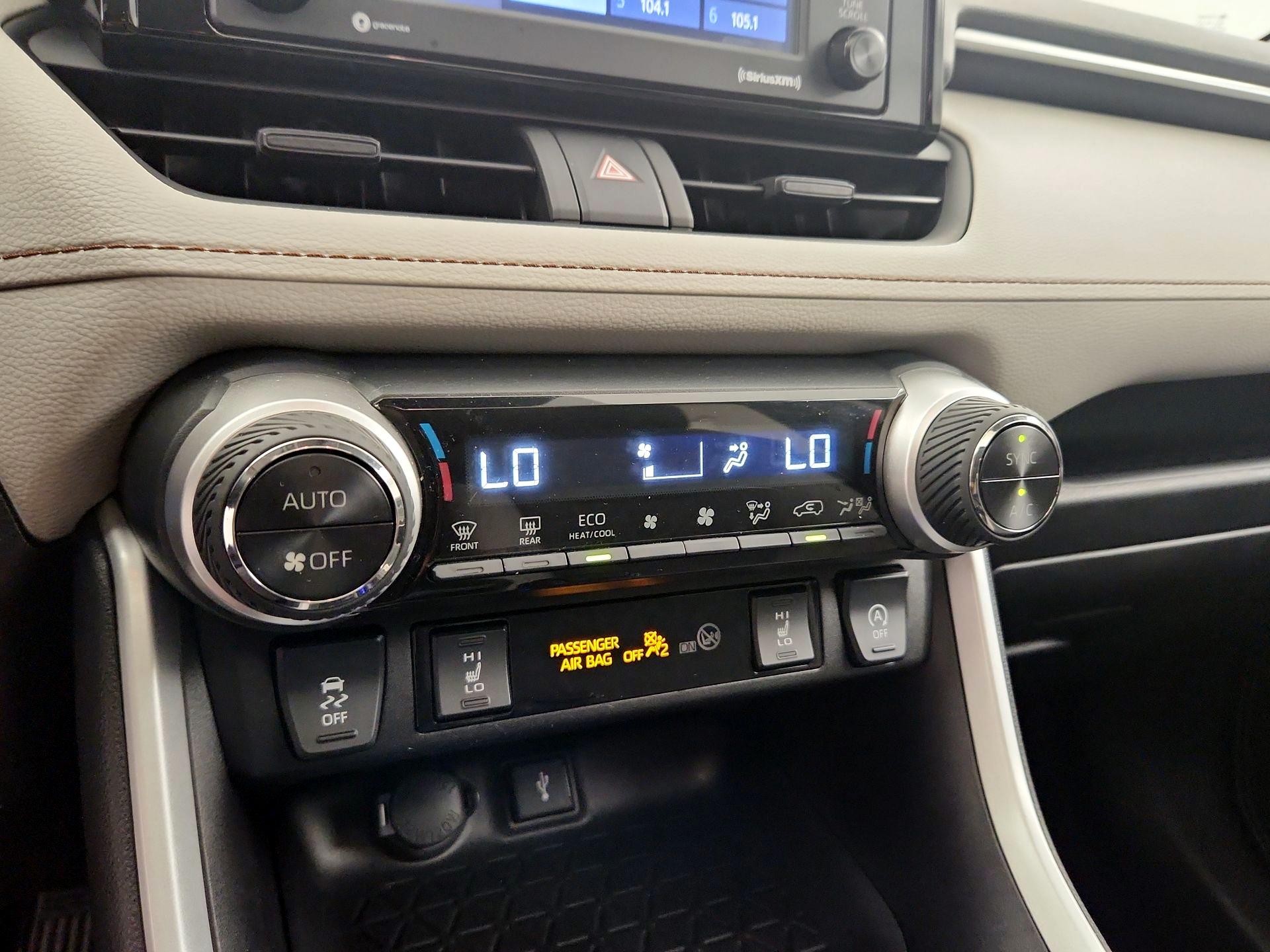 Thumbnail: 2021 Toyota RAV4 - 16