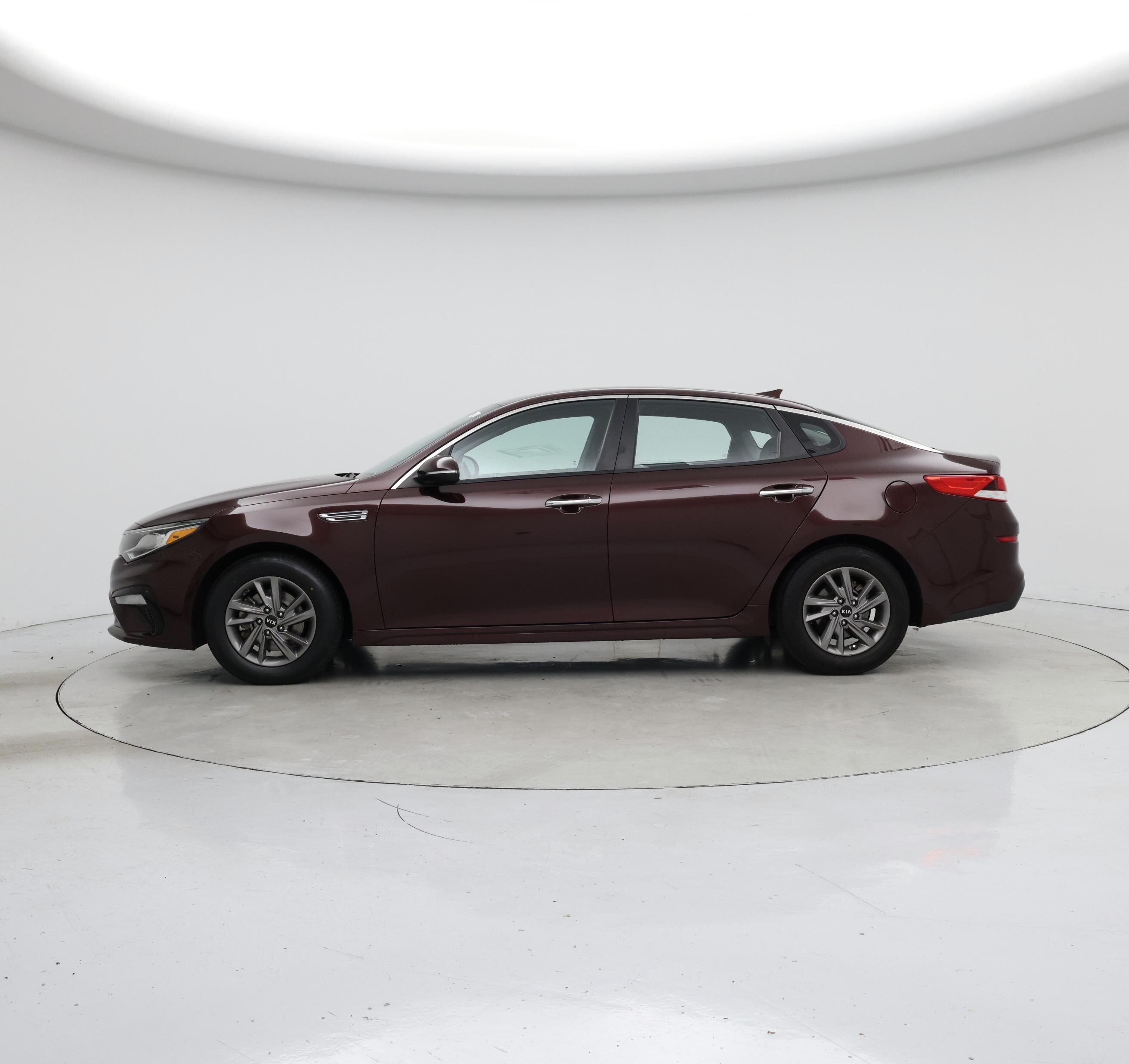 Thumbnail: 2020 Kia Optima - 3