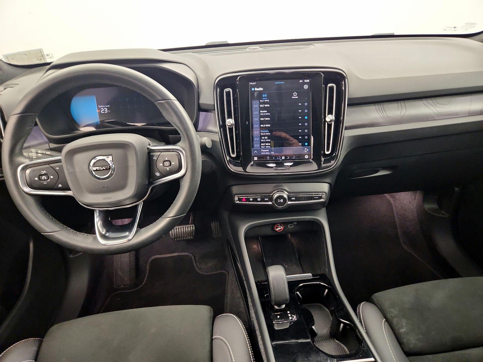 Thumbnail: 2022 Volvo C40 - 9