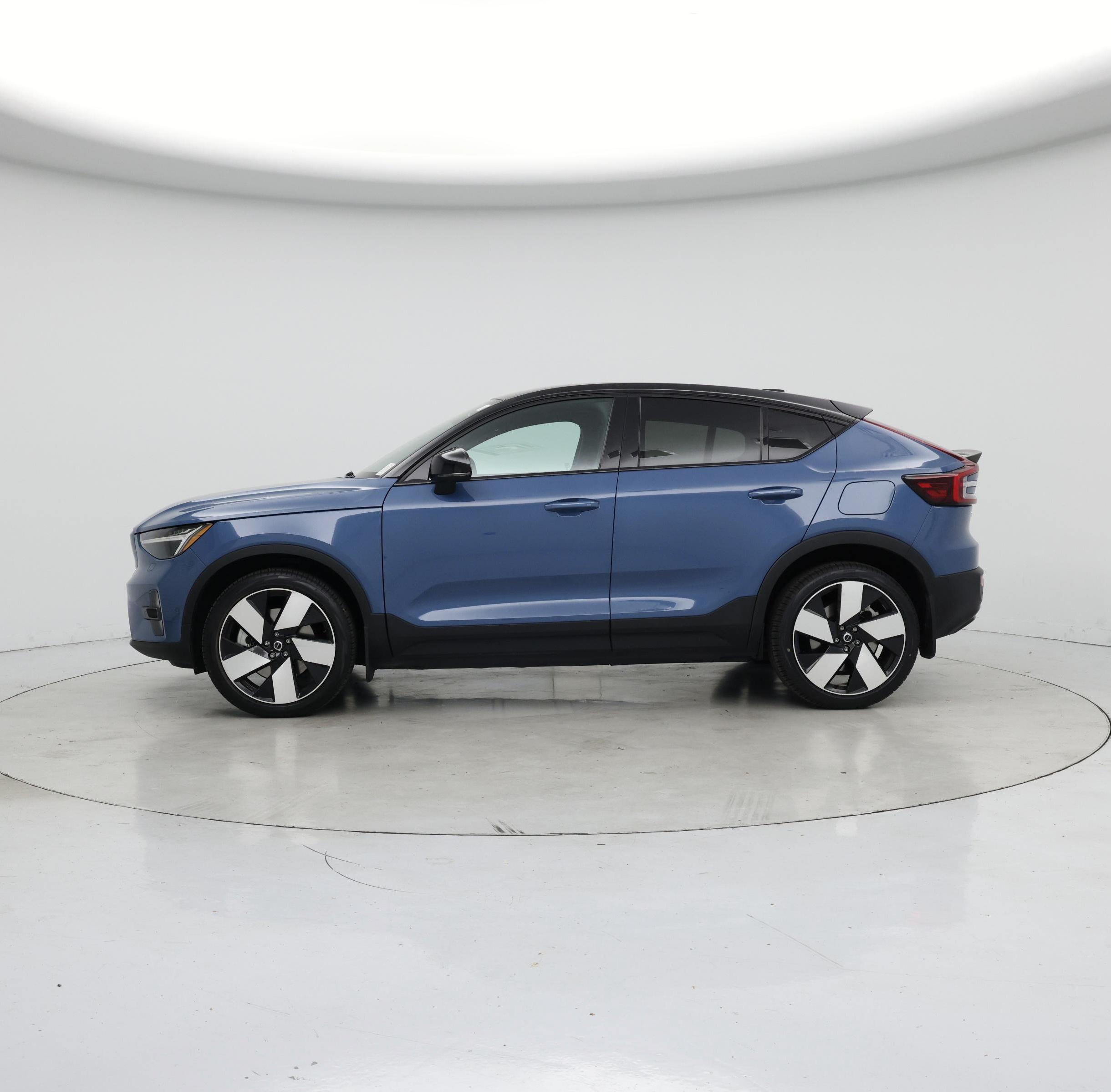 Thumbnail: 2022 Volvo C40 - 3
