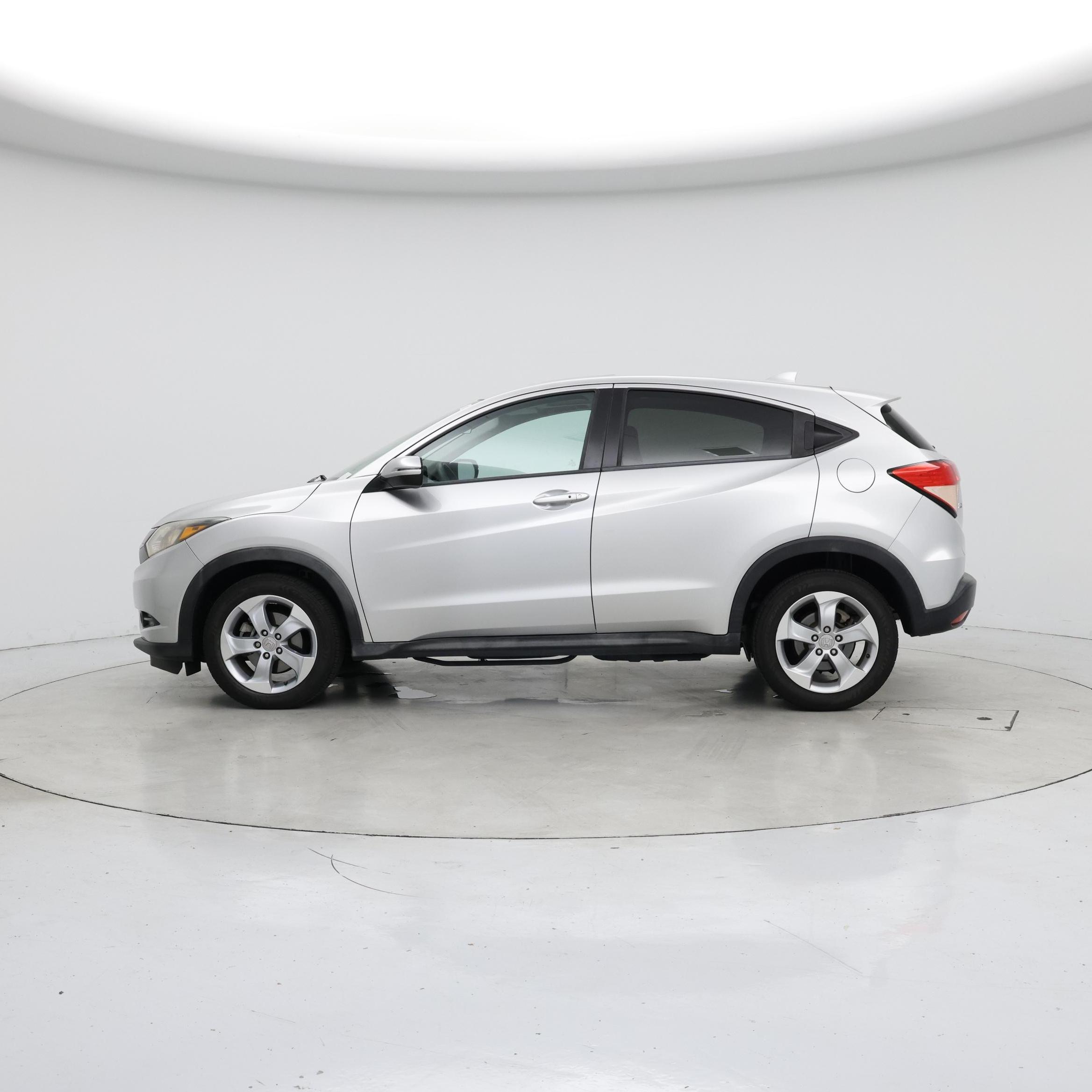 Thumbnail: 2016 Honda HR-V - 3