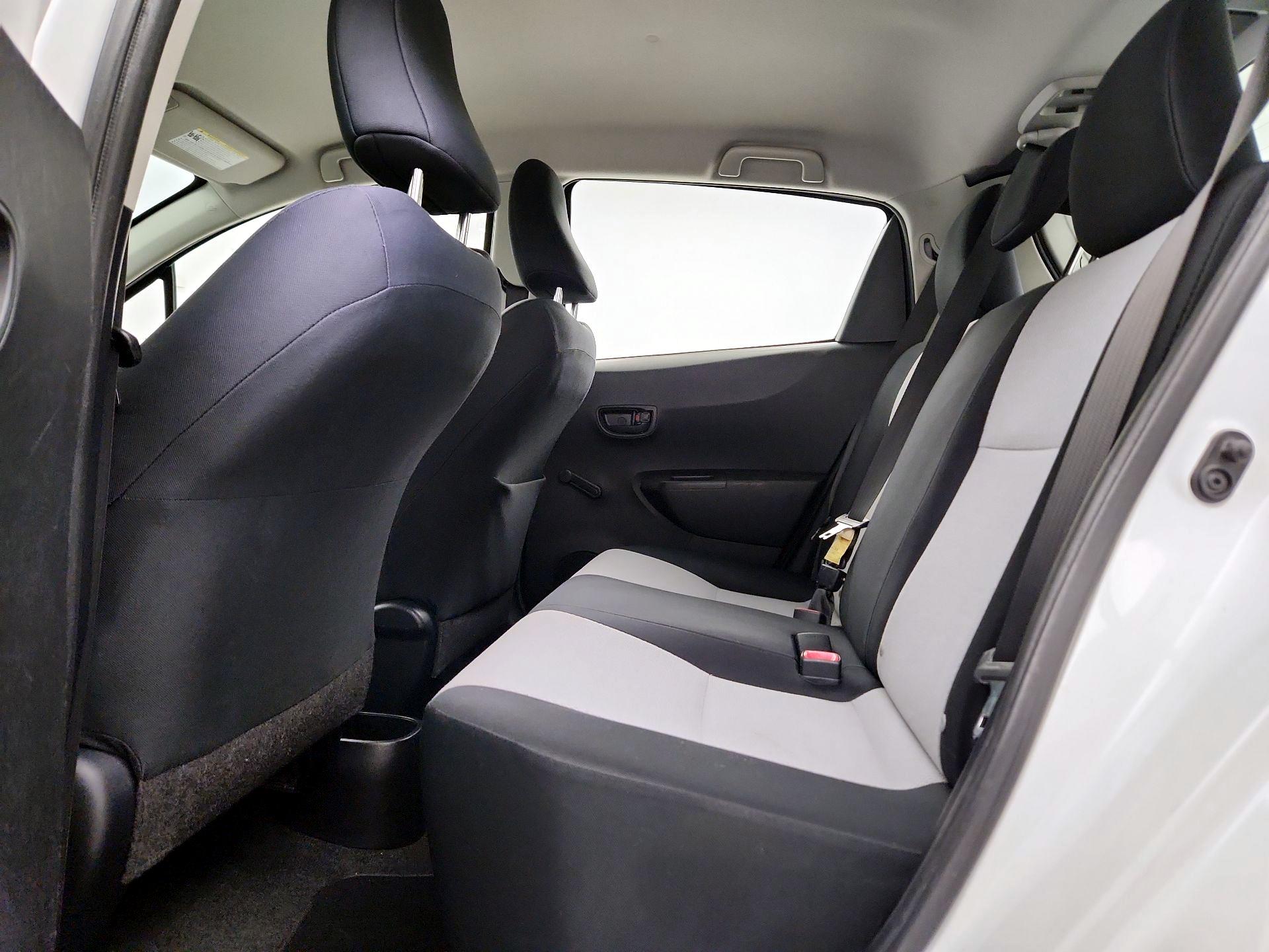 Thumbnail: 2014 Toyota Yaris - 16