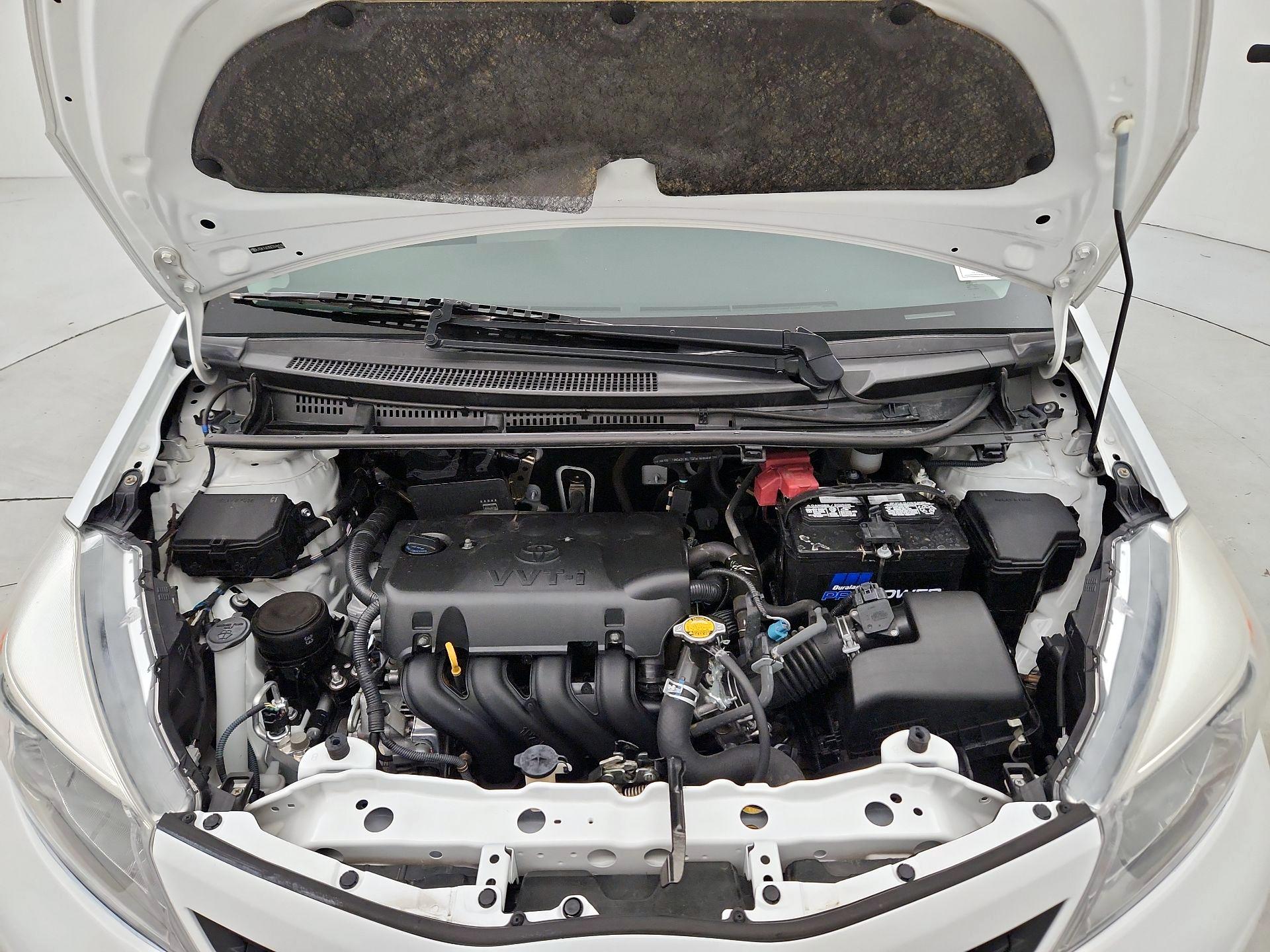 Thumbnail: 2014 Toyota Yaris - 18