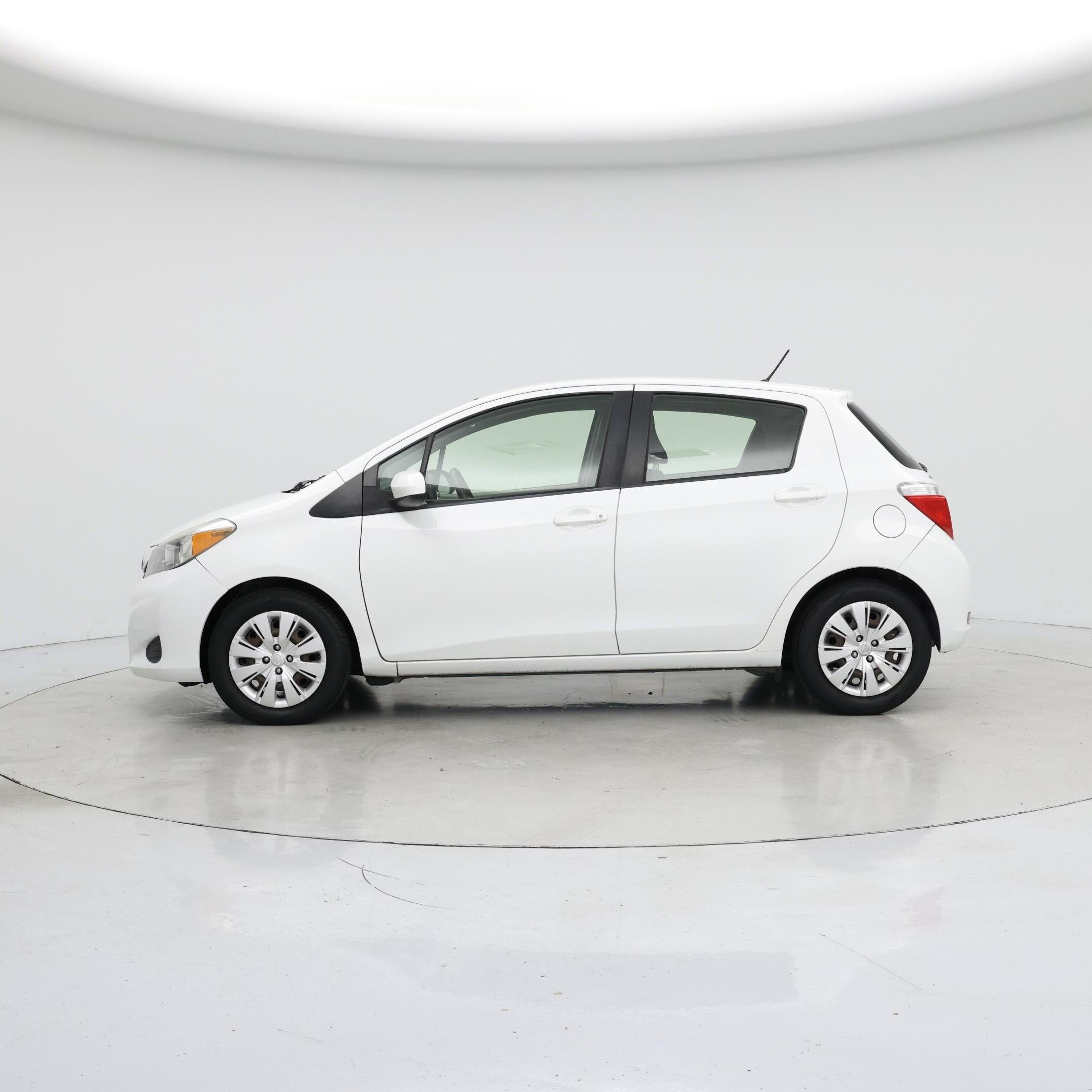 Thumbnail: 2014 Toyota Yaris - 3
