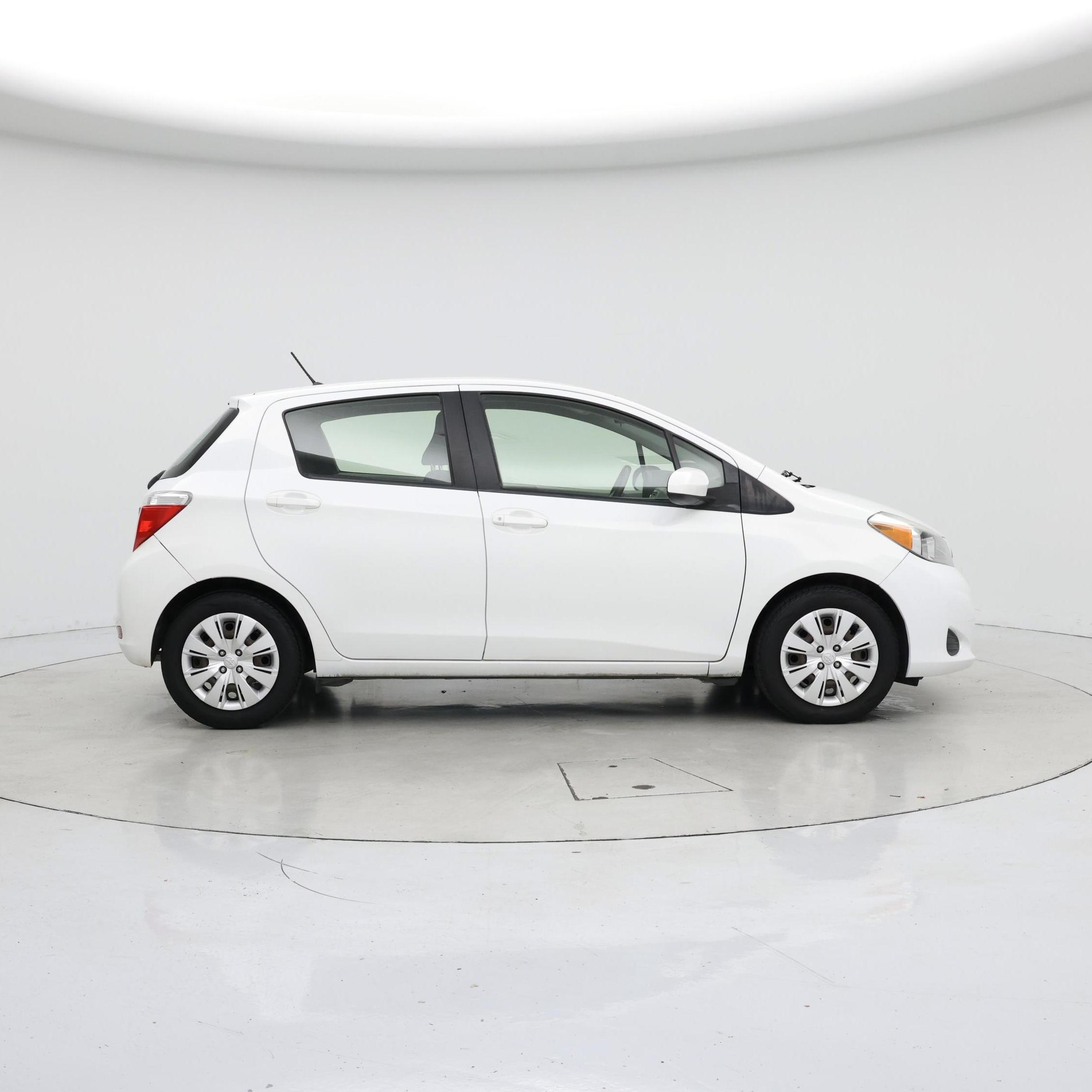 Thumbnail: 2014 Toyota Yaris - 7