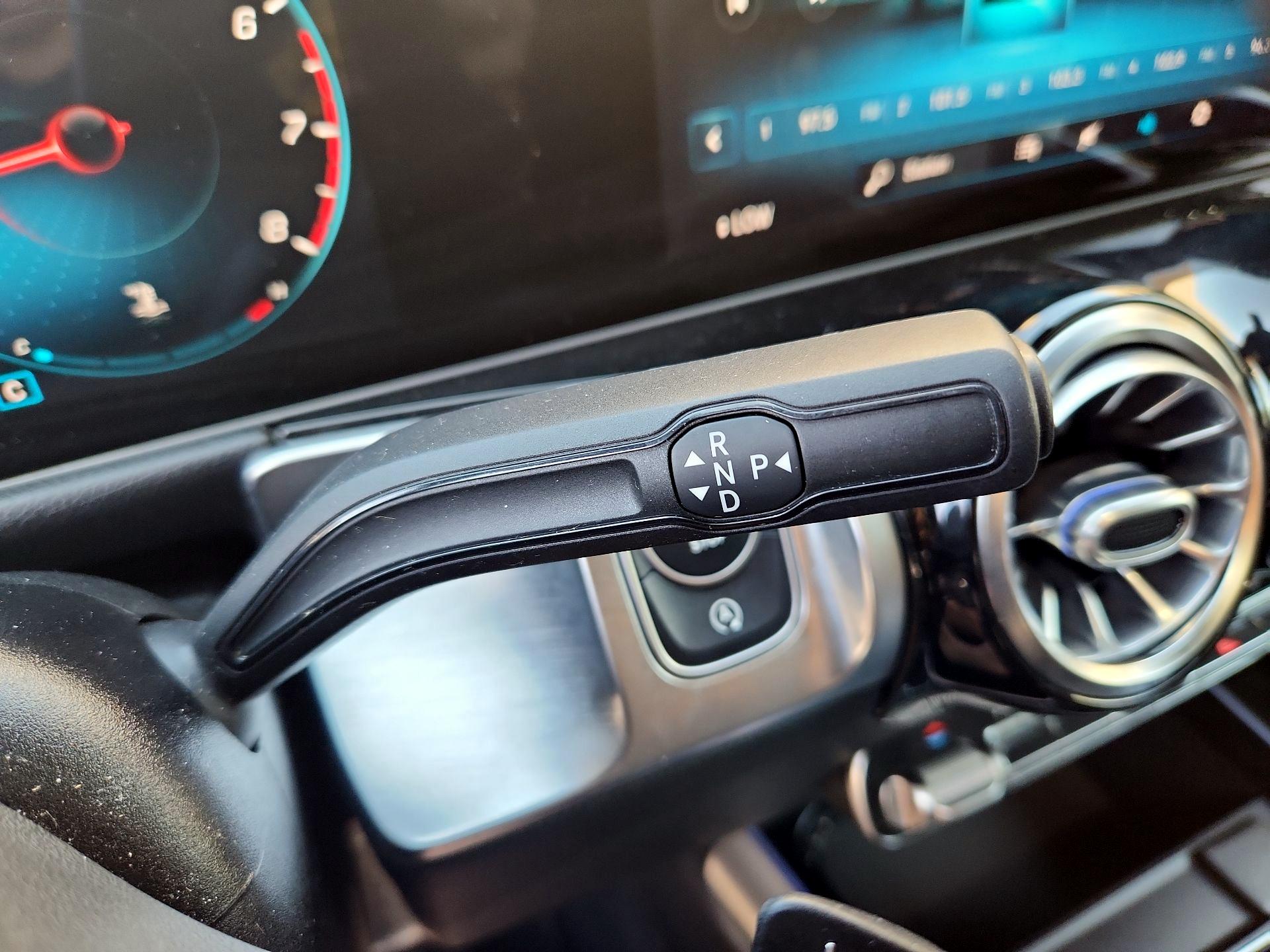 Thumbnail: 2021 Mercedes-Benz GLB - 17
