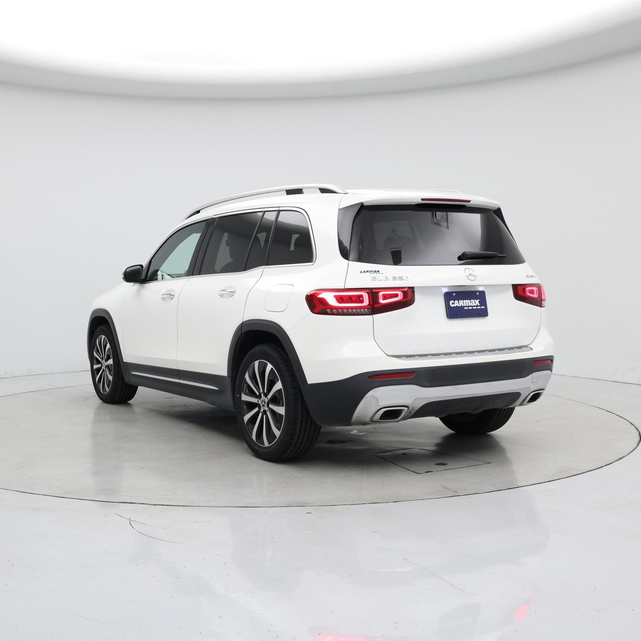 Thumbnail: 2021 Mercedes-Benz GLB - 2