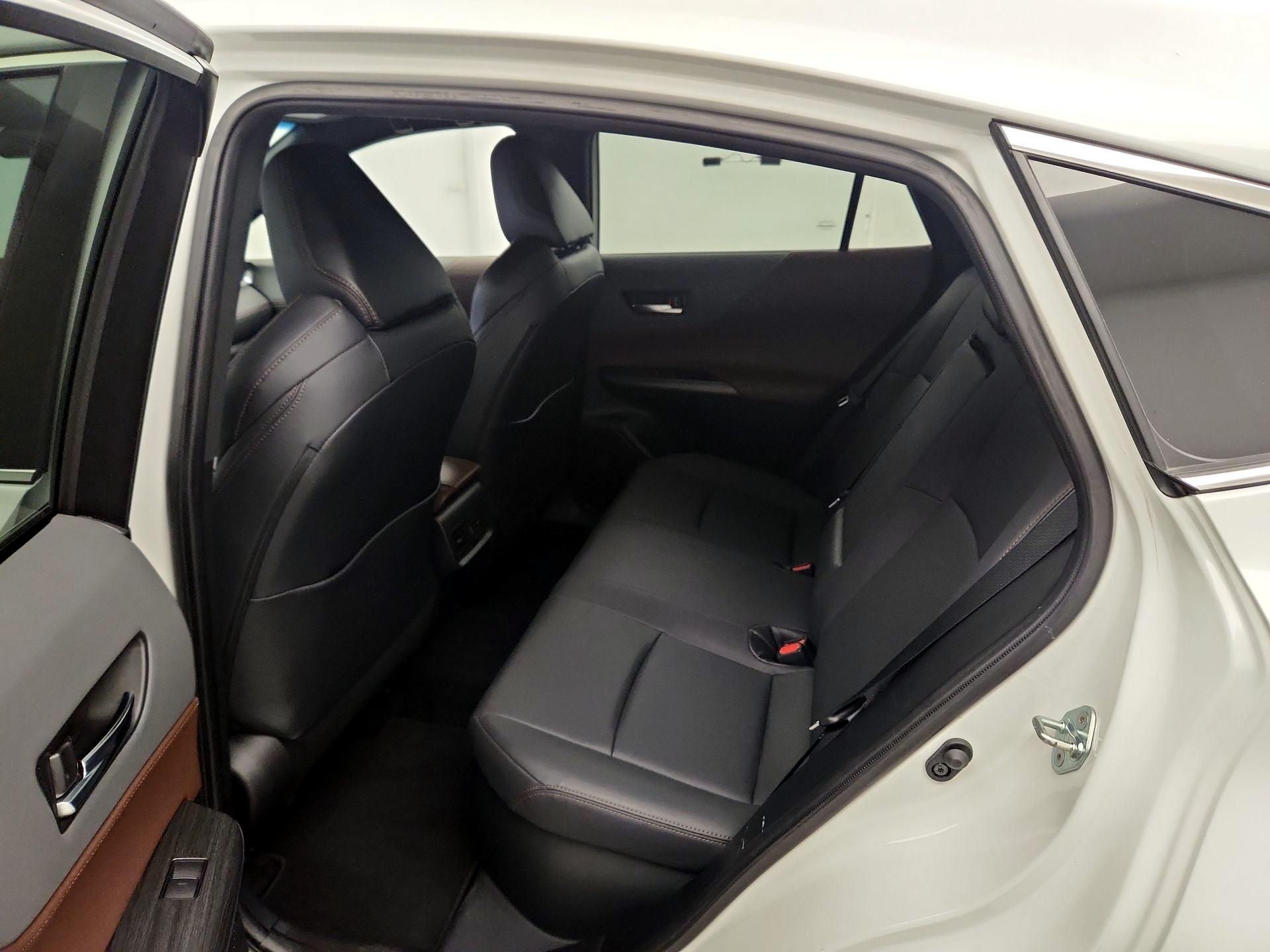 Thumbnail: 2023 Toyota Venza - 19