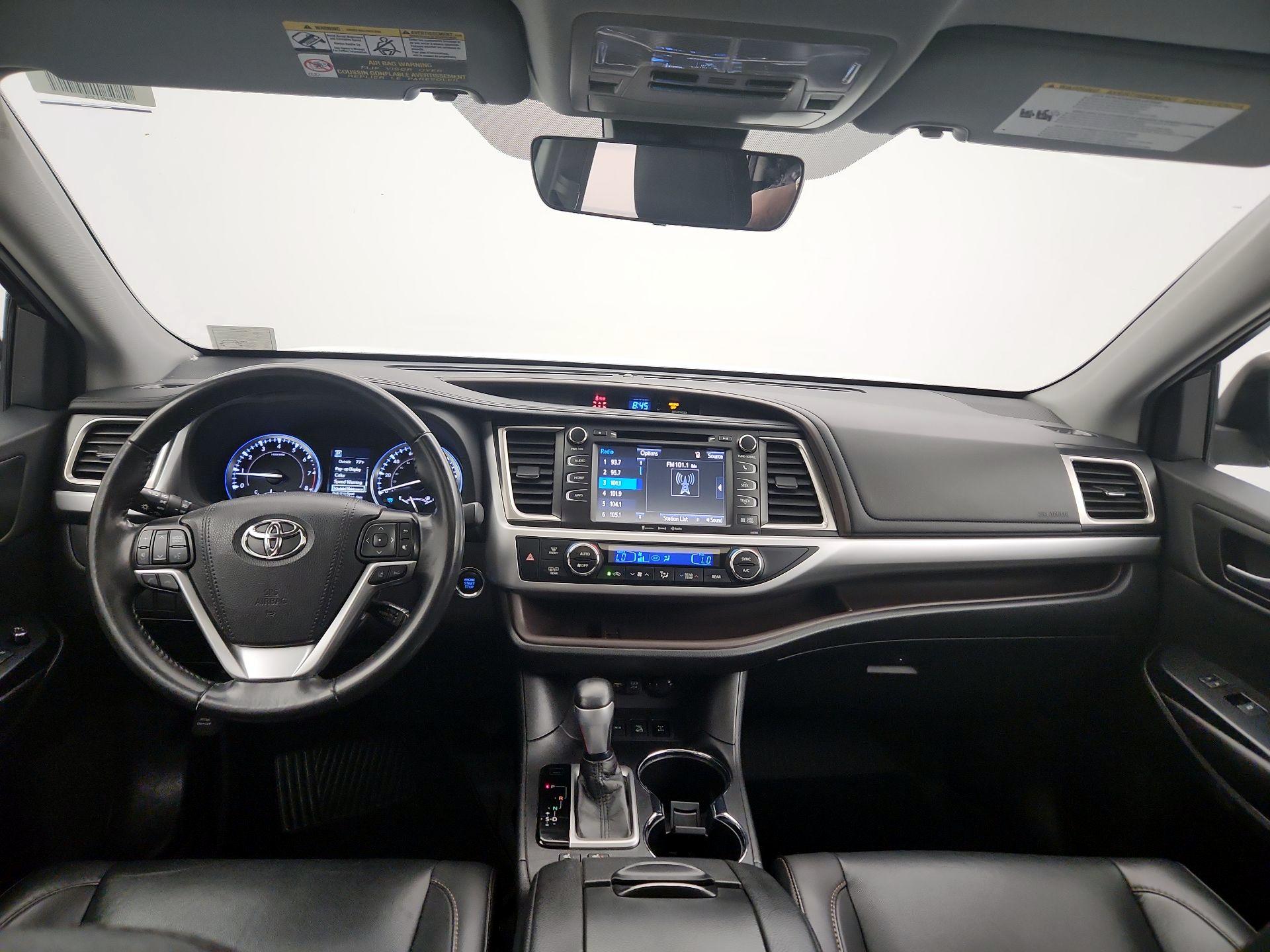 Thumbnail: 2019 Toyota Highlander - 9