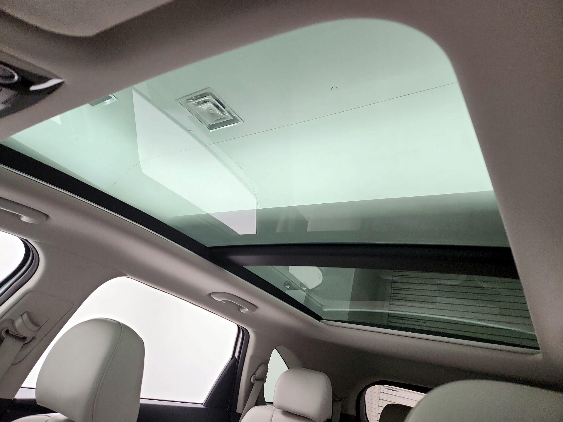 Thumbnail: 2023 Kia Sorento - 20
