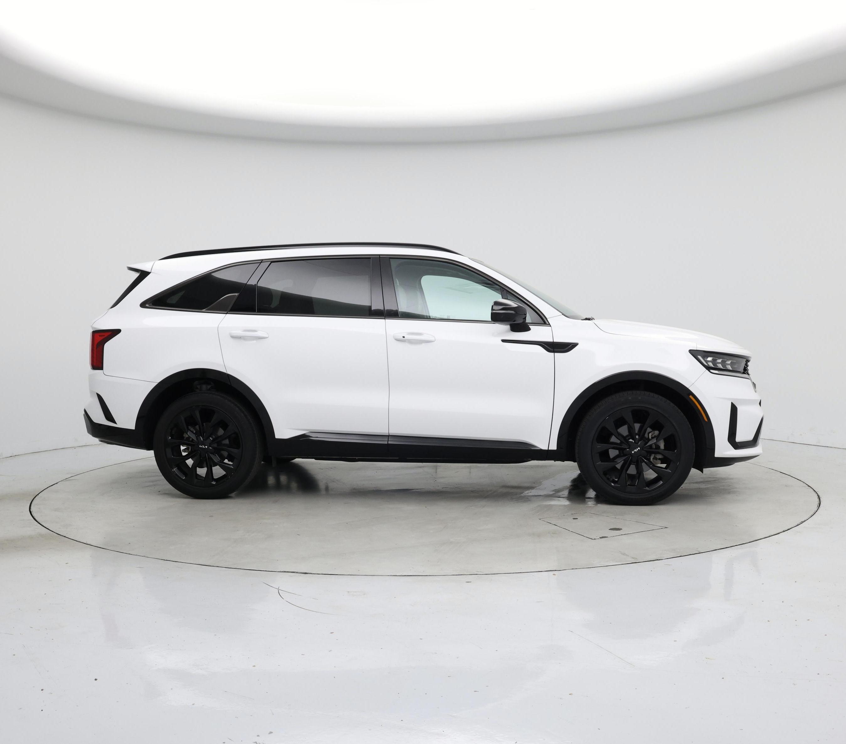Thumbnail: 2023 Kia Sorento - 7