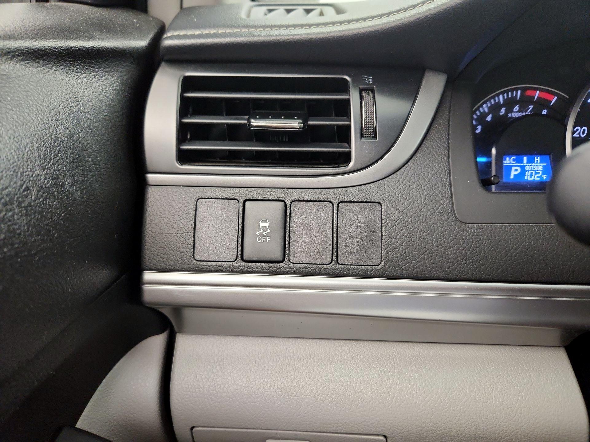 Thumbnail: 2014 Toyota Camry - 13