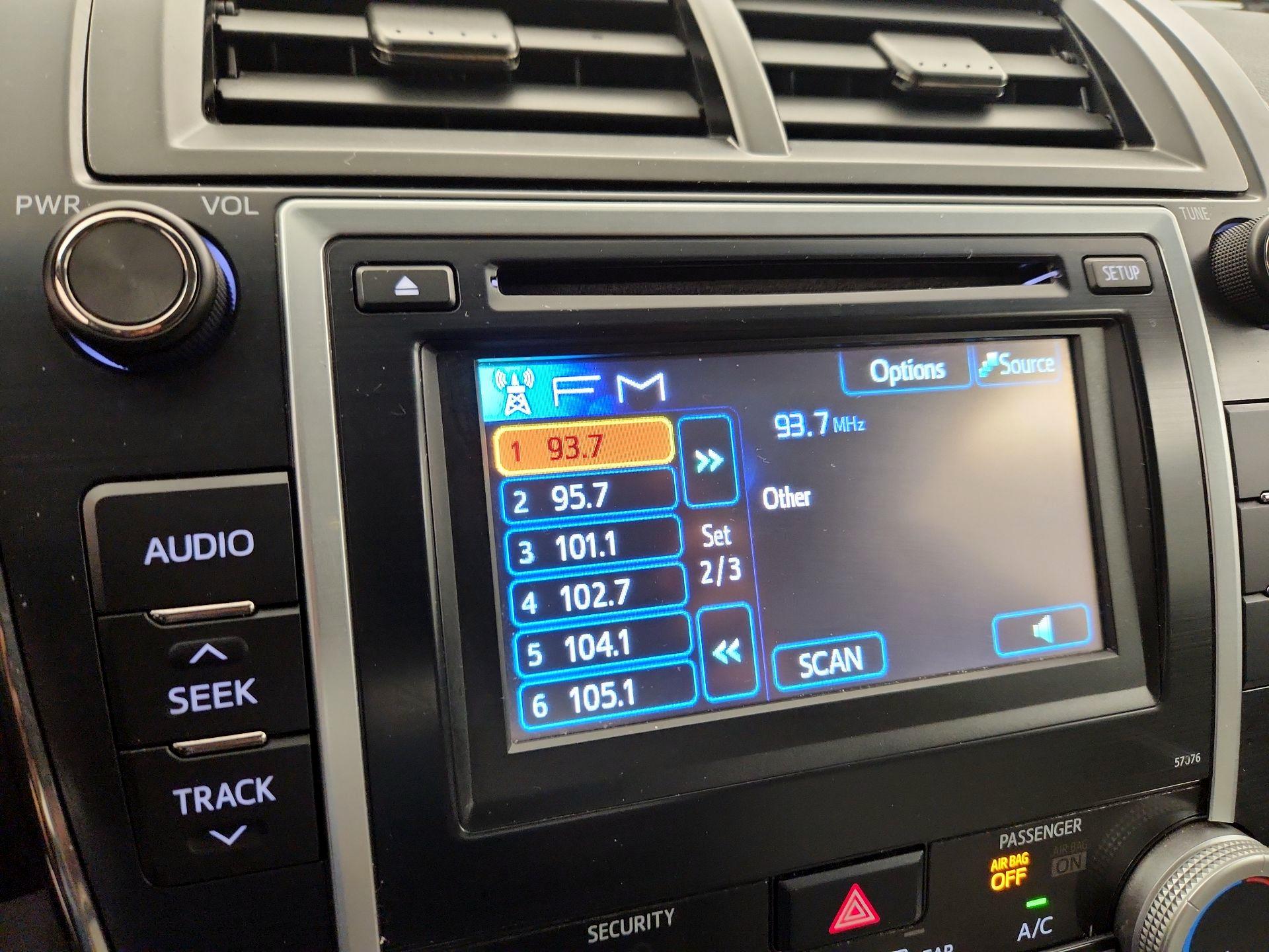 Thumbnail: 2014 Toyota Camry - 14