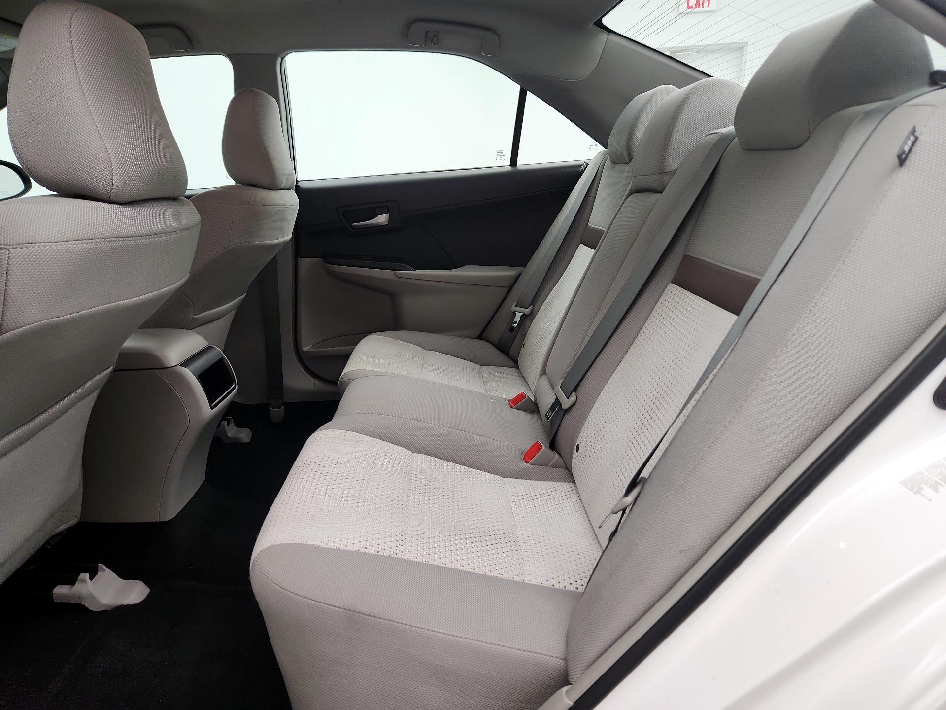Thumbnail: 2014 Toyota Camry - 18