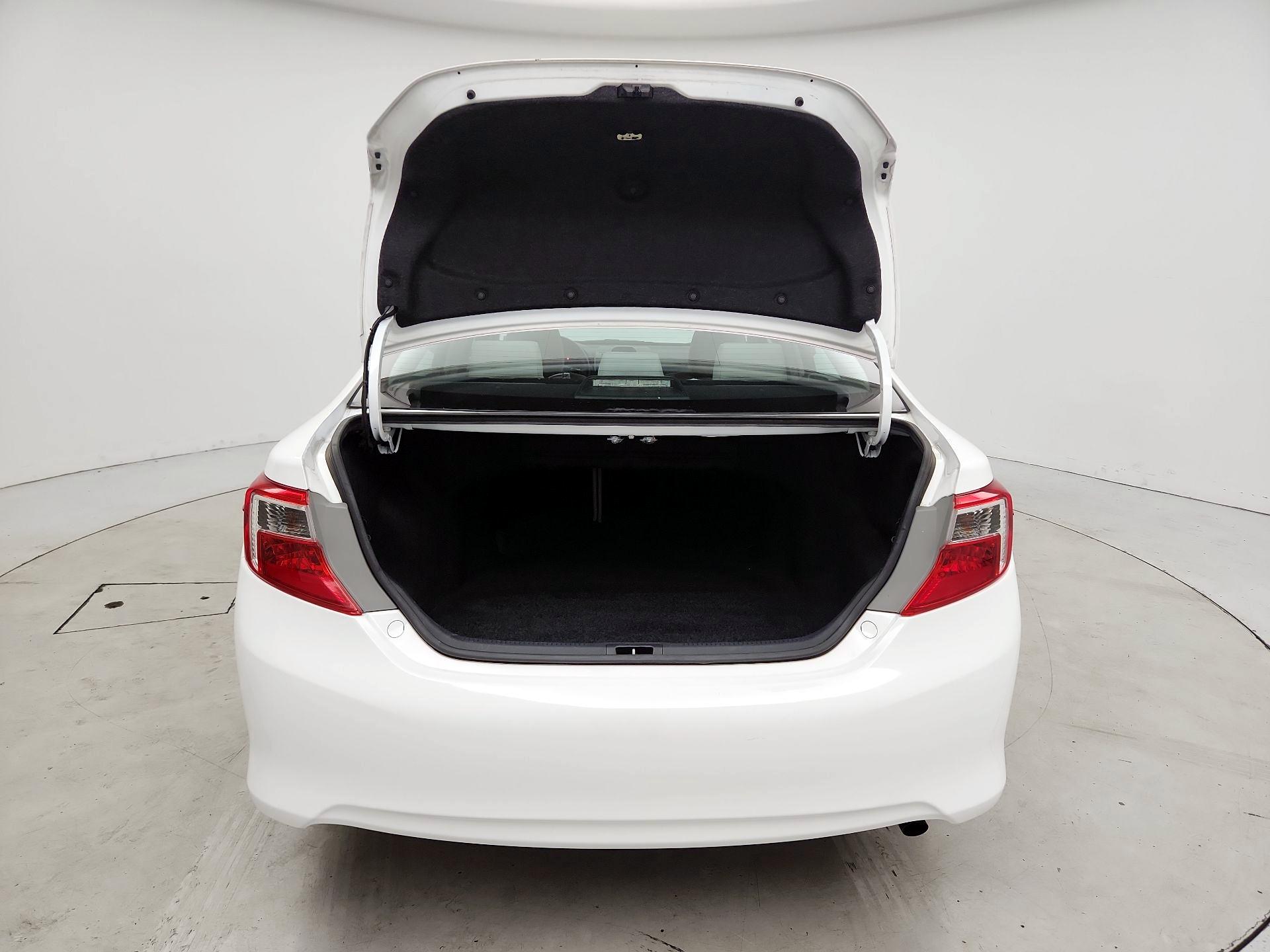 Thumbnail: 2014 Toyota Camry - 19