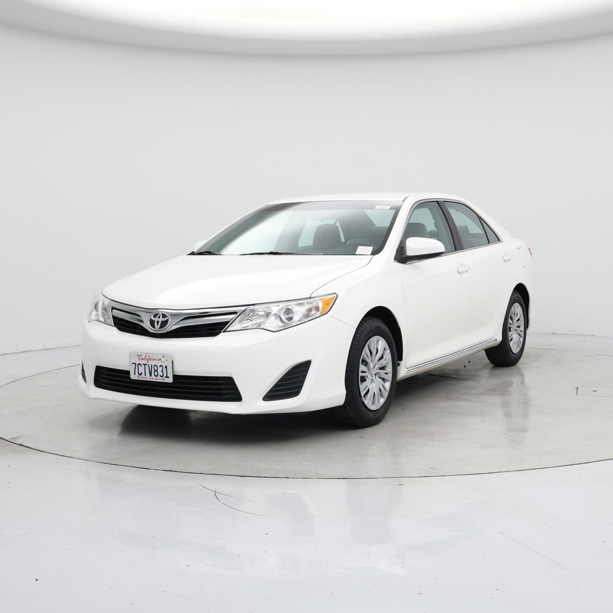 Thumbnail: 2014 Toyota Camry - 4