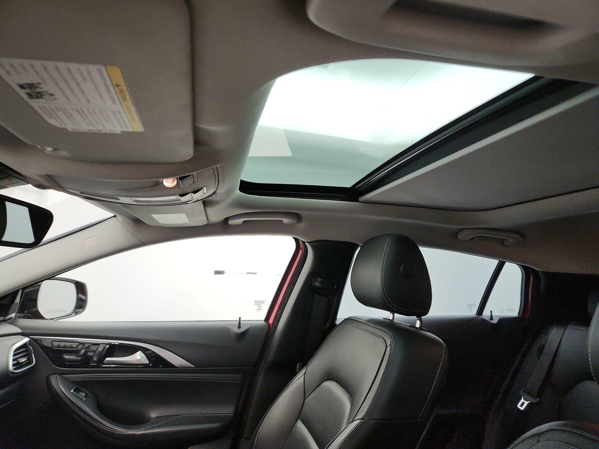 Thumbnail: 2018 INFINITI QX30 - 19