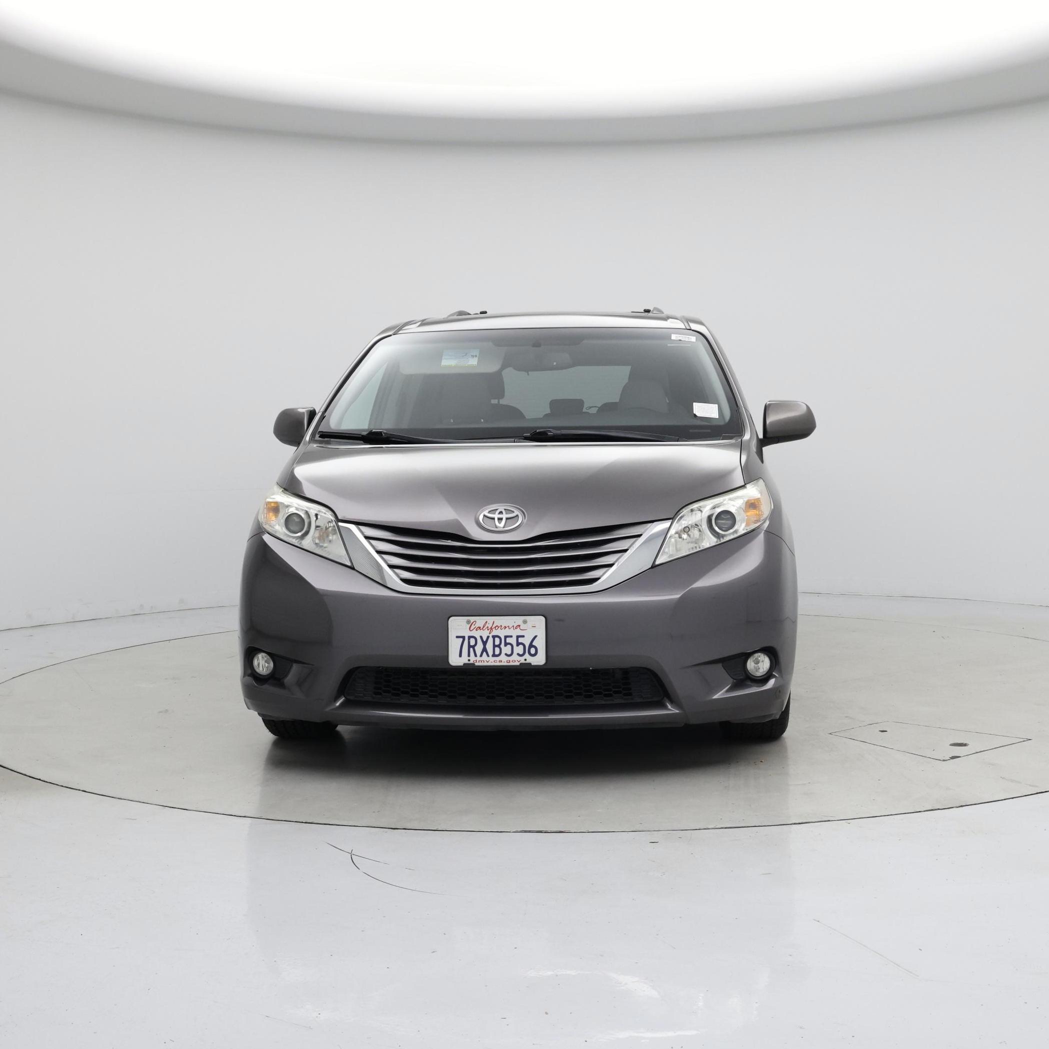 Thumbnail: 2016 Toyota Sienna - 5