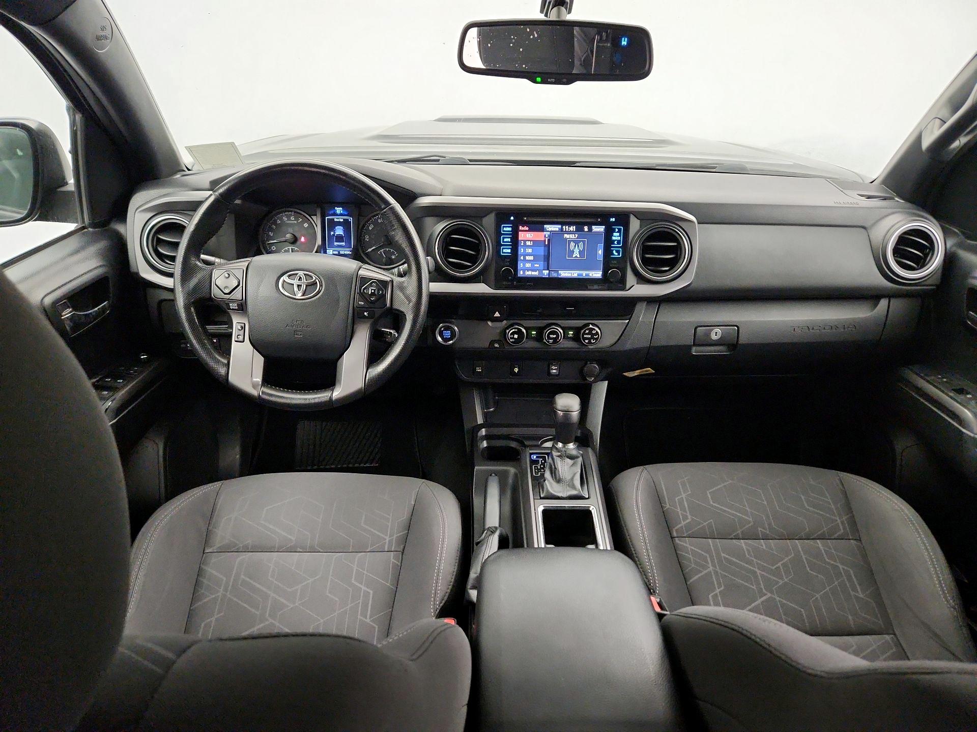 Thumbnail: 2016 Toyota Tacoma - 9