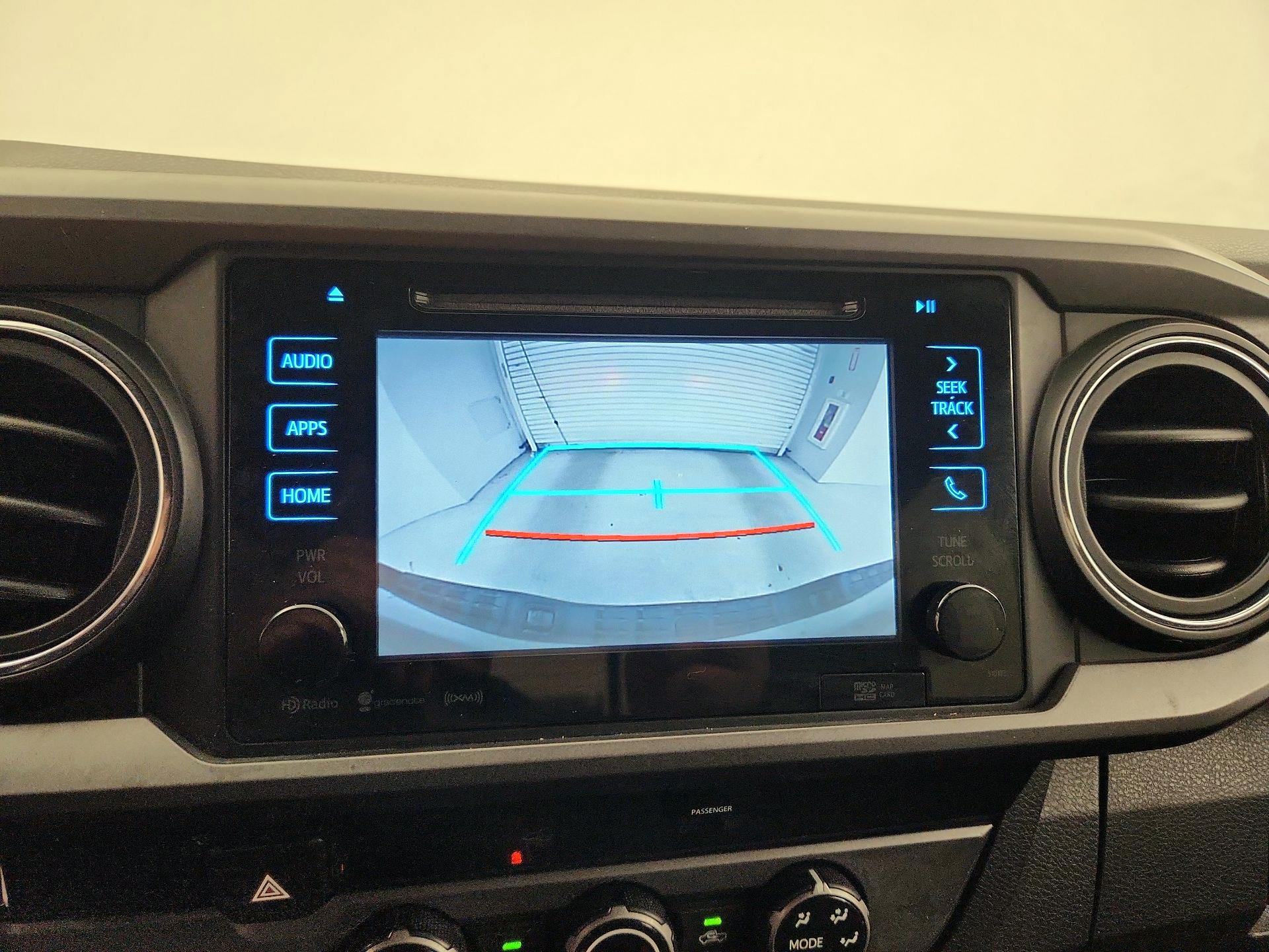 Thumbnail: 2016 Toyota Tacoma - 14
