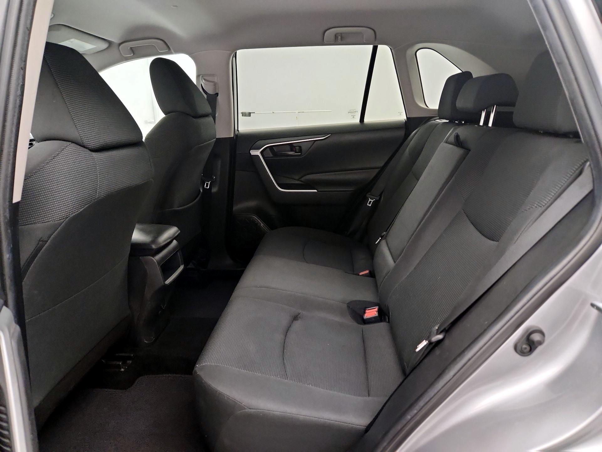 Thumbnail: 2020 Toyota RAV4 - 19