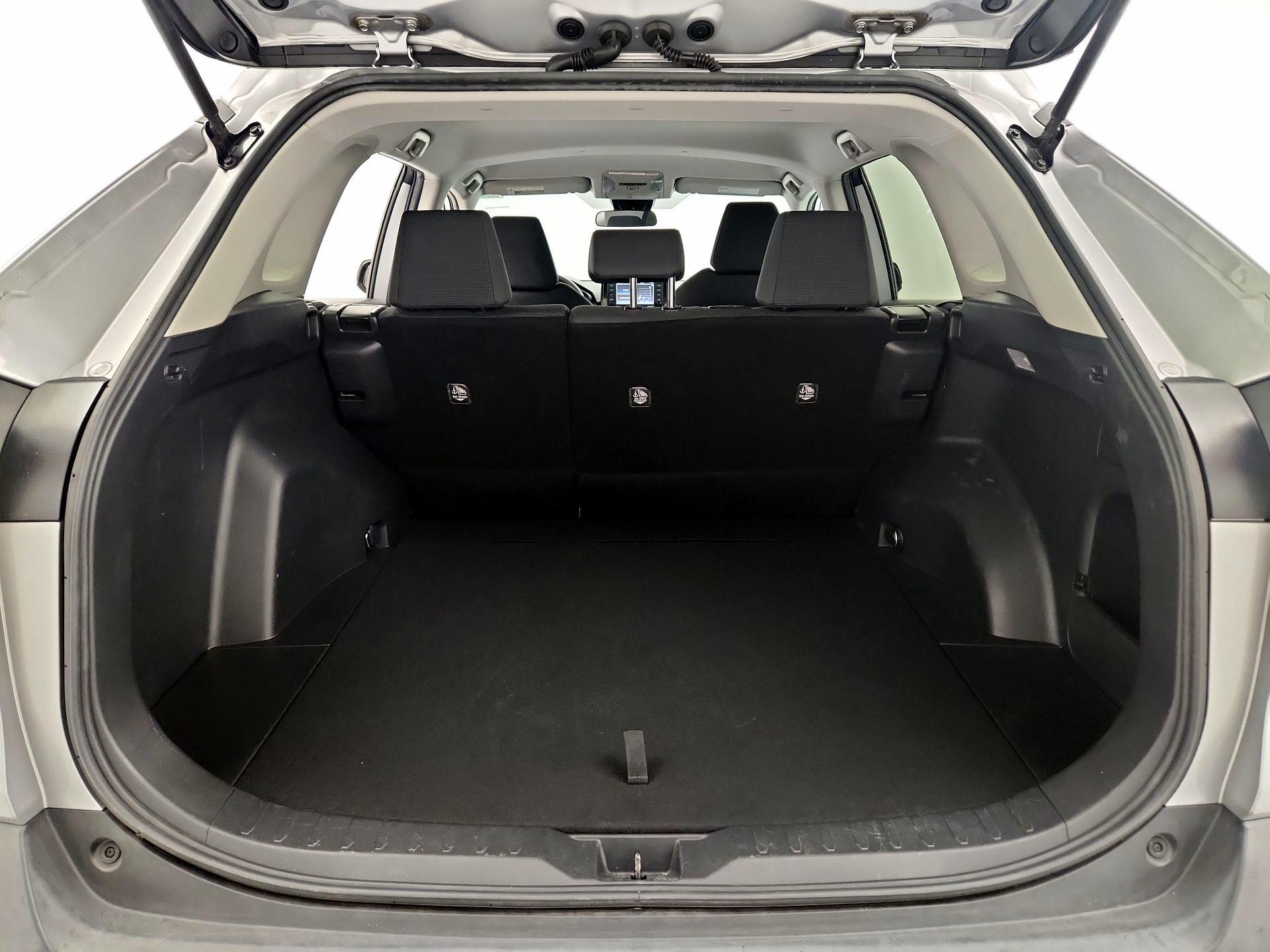 Thumbnail: 2020 Toyota RAV4 - 20