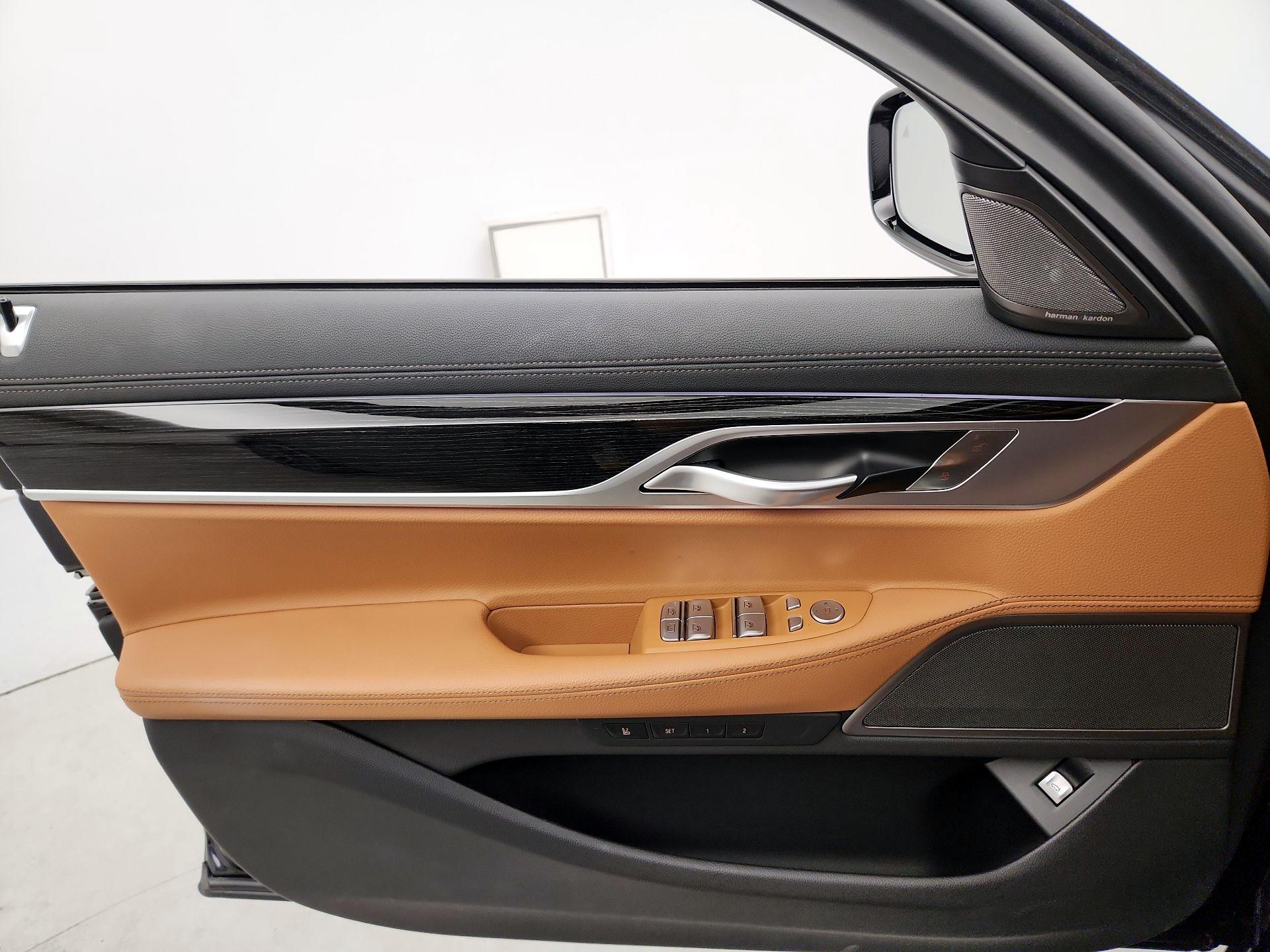 Thumbnail: 2021 BMW 7 Series - 12