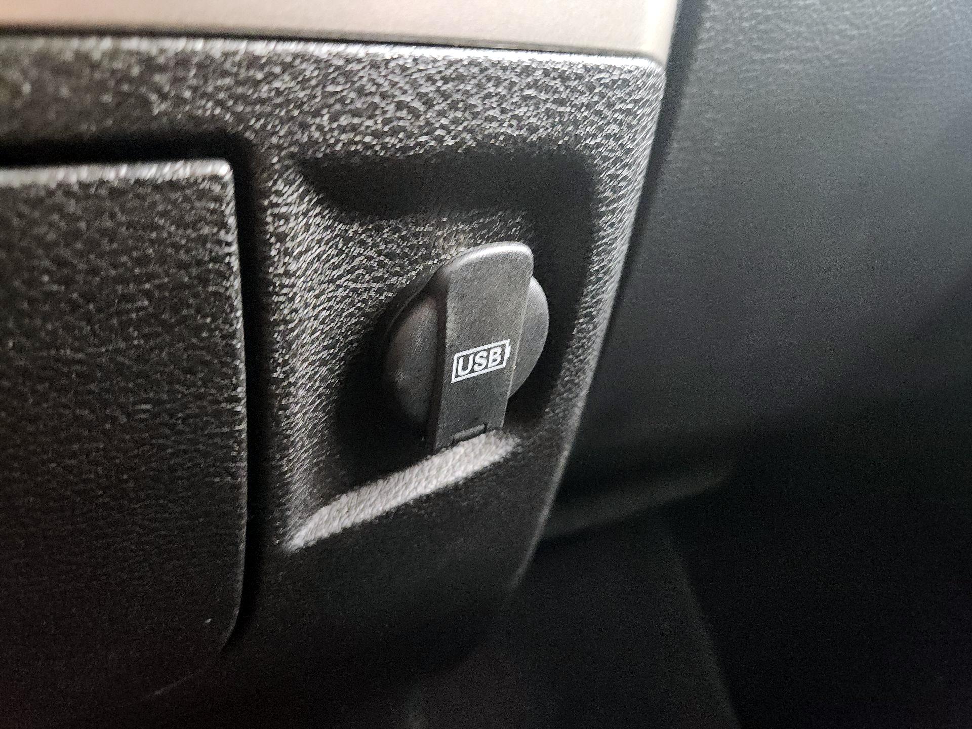 Thumbnail: 2020 RAM 1500 Classic - 18