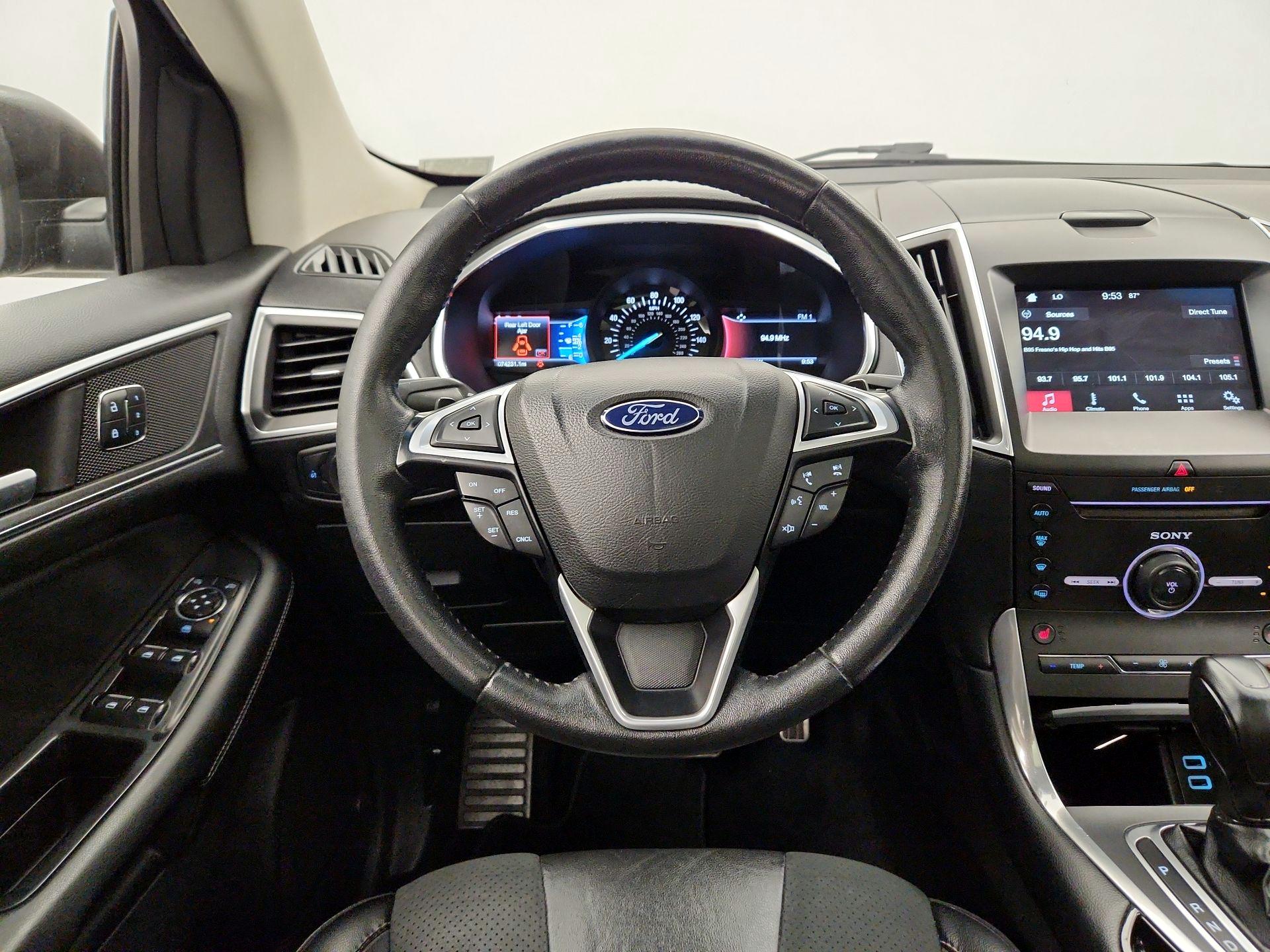 Thumbnail: 2016 Ford Edge - 10