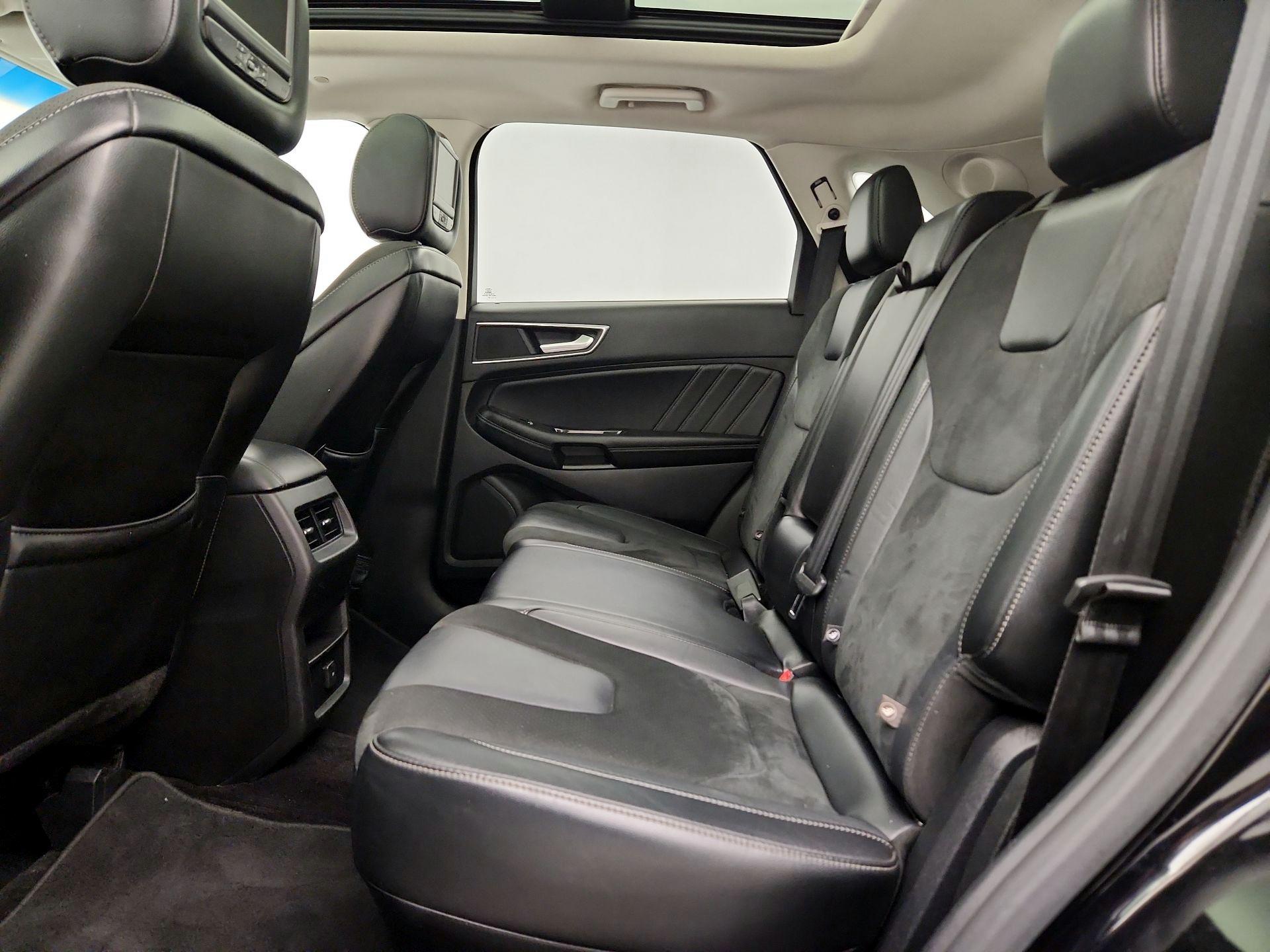 Thumbnail: 2016 Ford Edge - 20