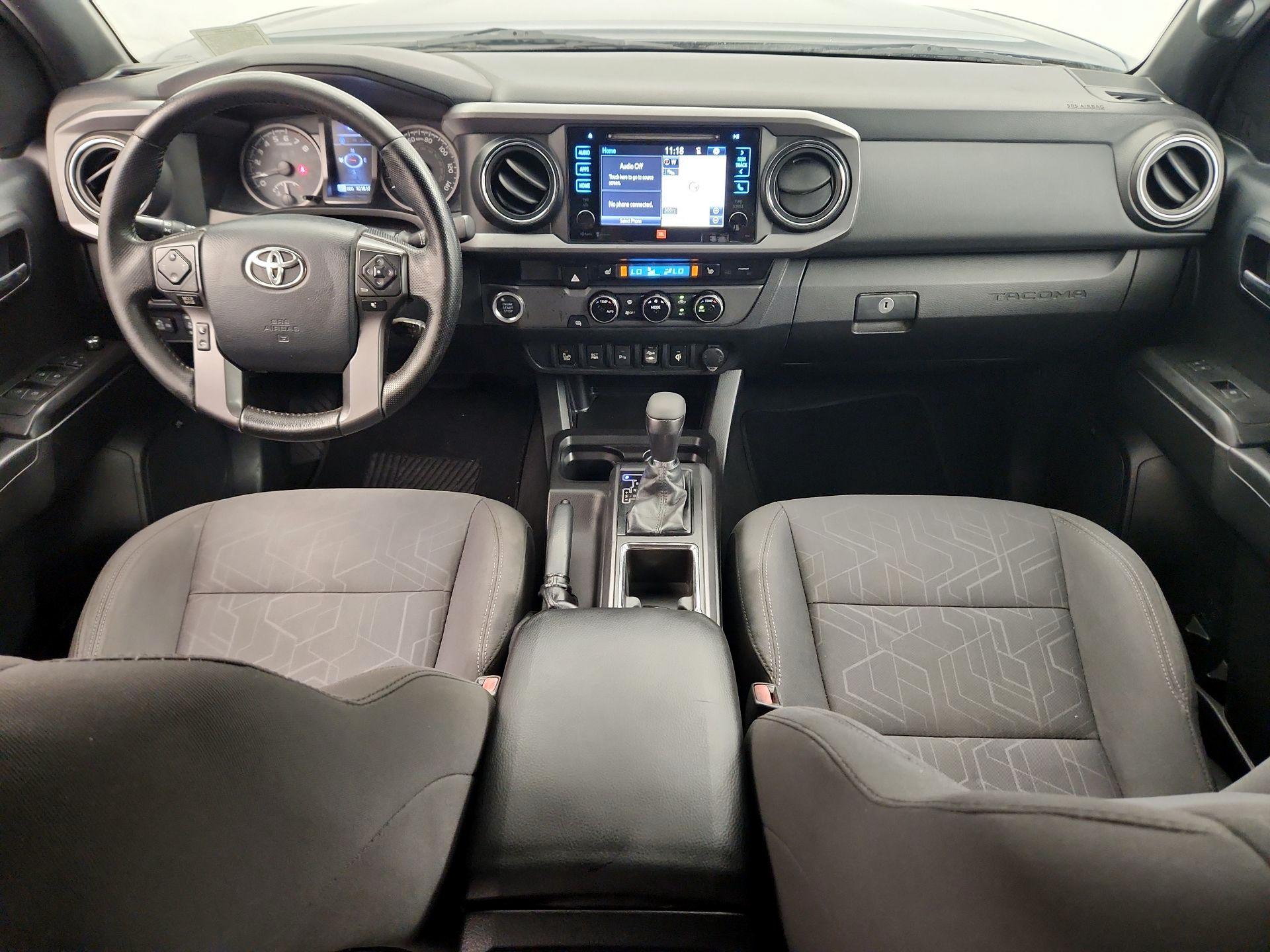 Thumbnail: 2016 Toyota Tacoma - 9