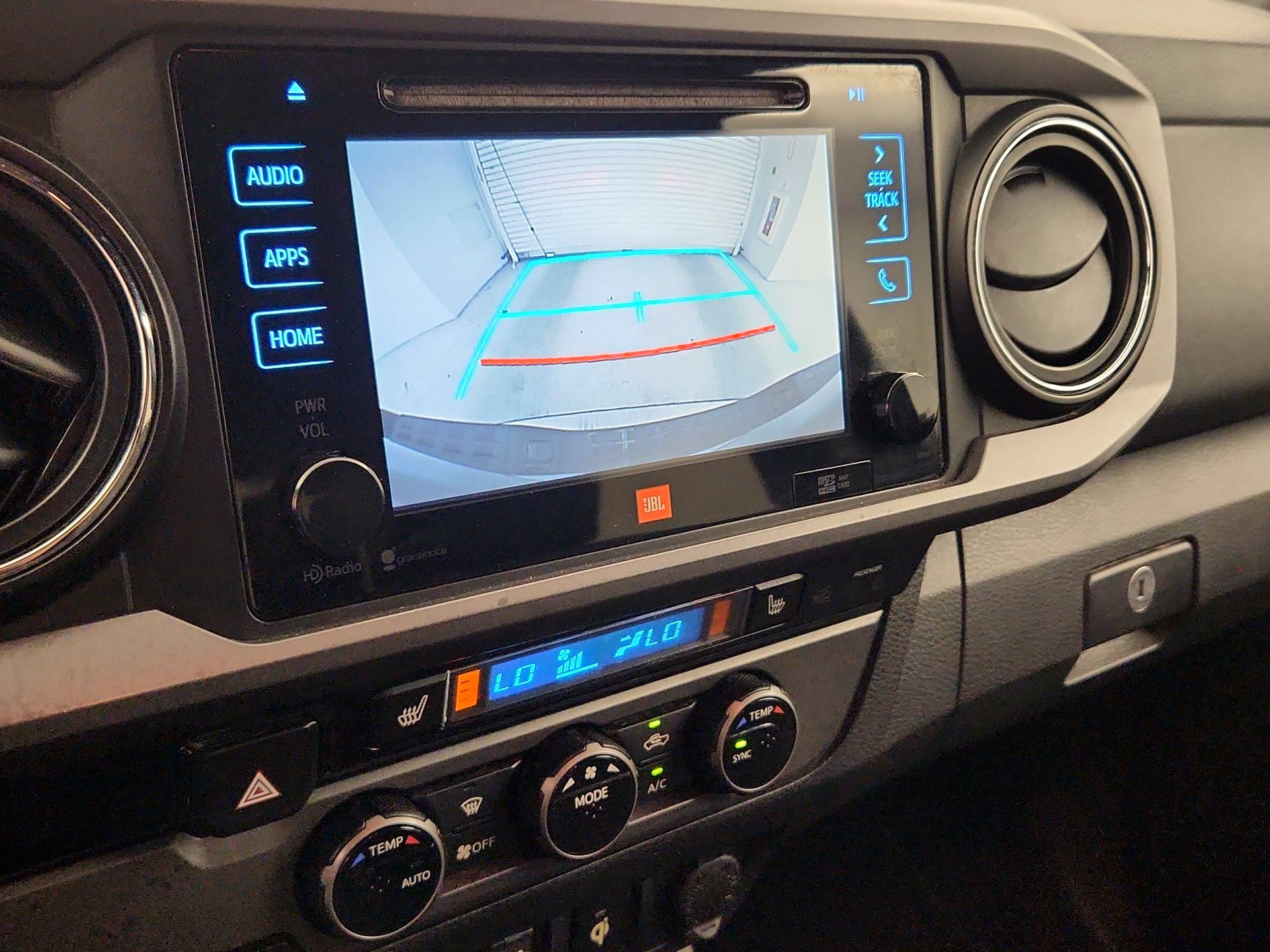Thumbnail: 2016 Toyota Tacoma - 15