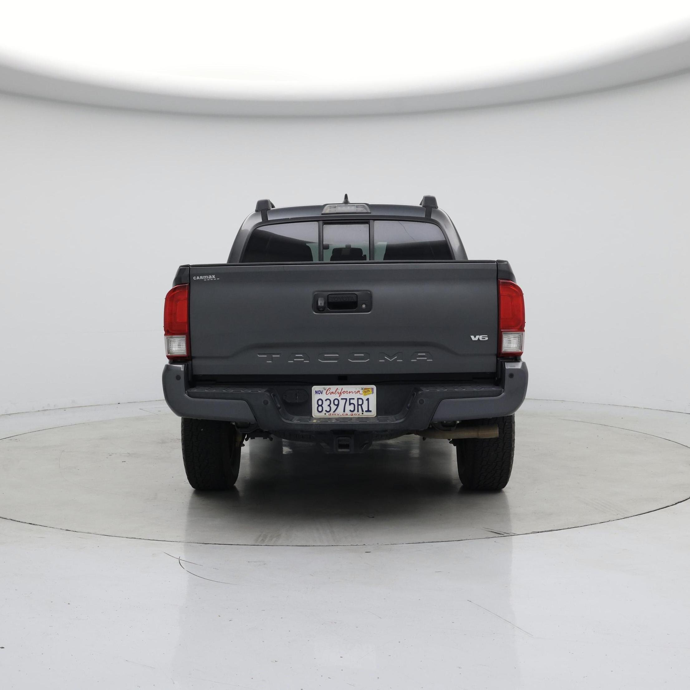 Thumbnail: 2016 Toyota Tacoma - 6
